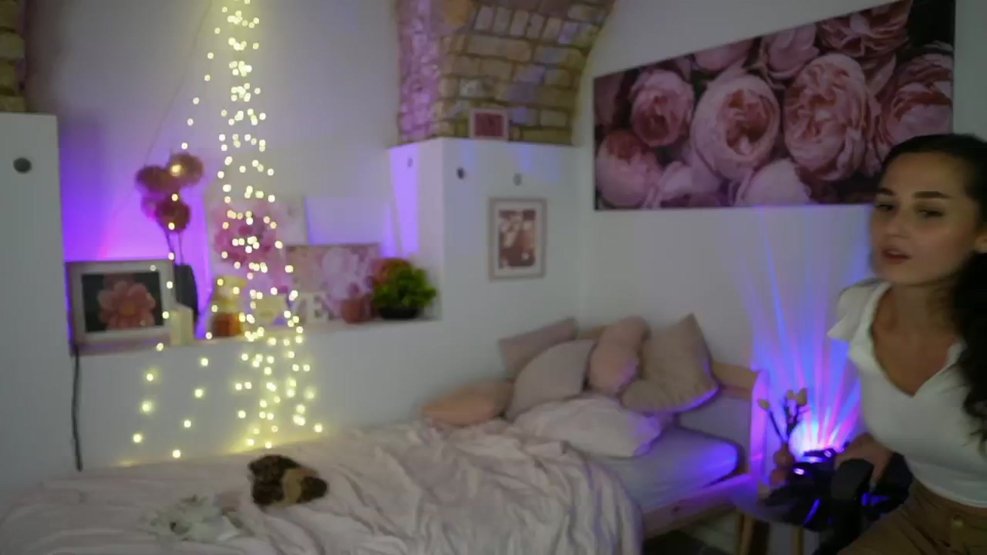 Gallery image thumbnail from Anita_Grey_'s myfreecams stream on, 08/10/2025, 23:36 image 4 of 20