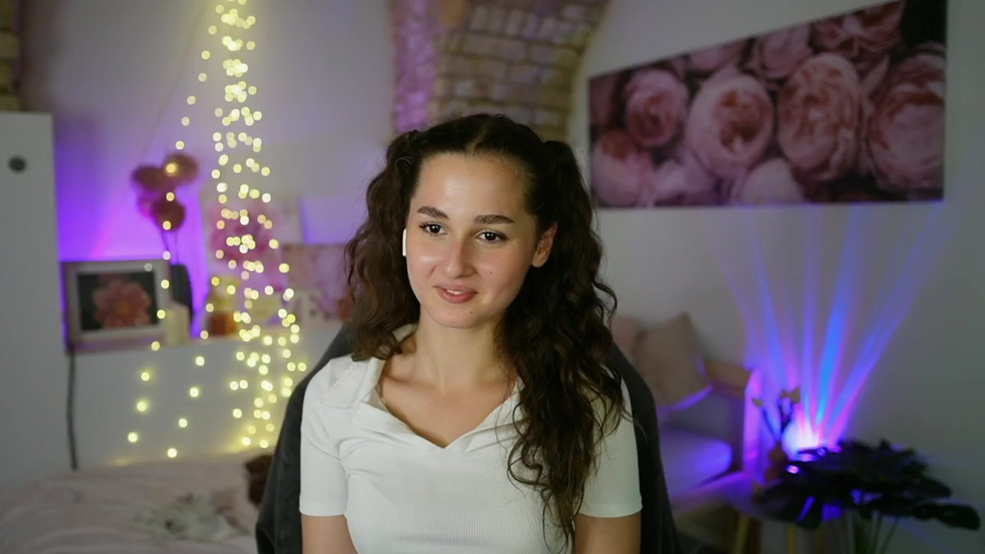 Gallery image thumbnail from Anita_Grey_'s myfreecams stream on, 08/10/2025, 23:36 image 12 of 20