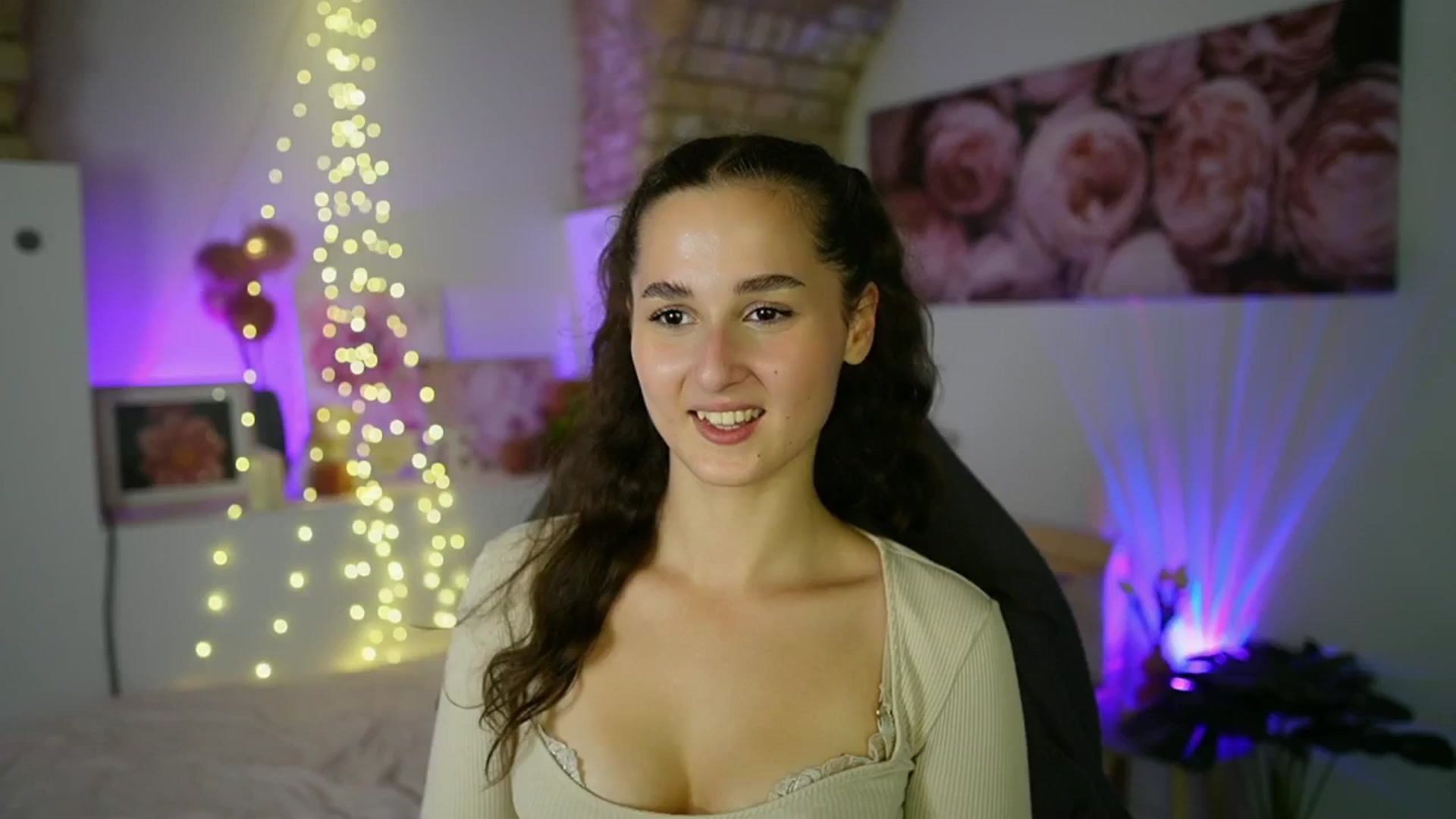 Gallery image thumbnail from Anita_Grey_'s myfreecams stream on, 08/11/2025, 19:14 image 7 of 20