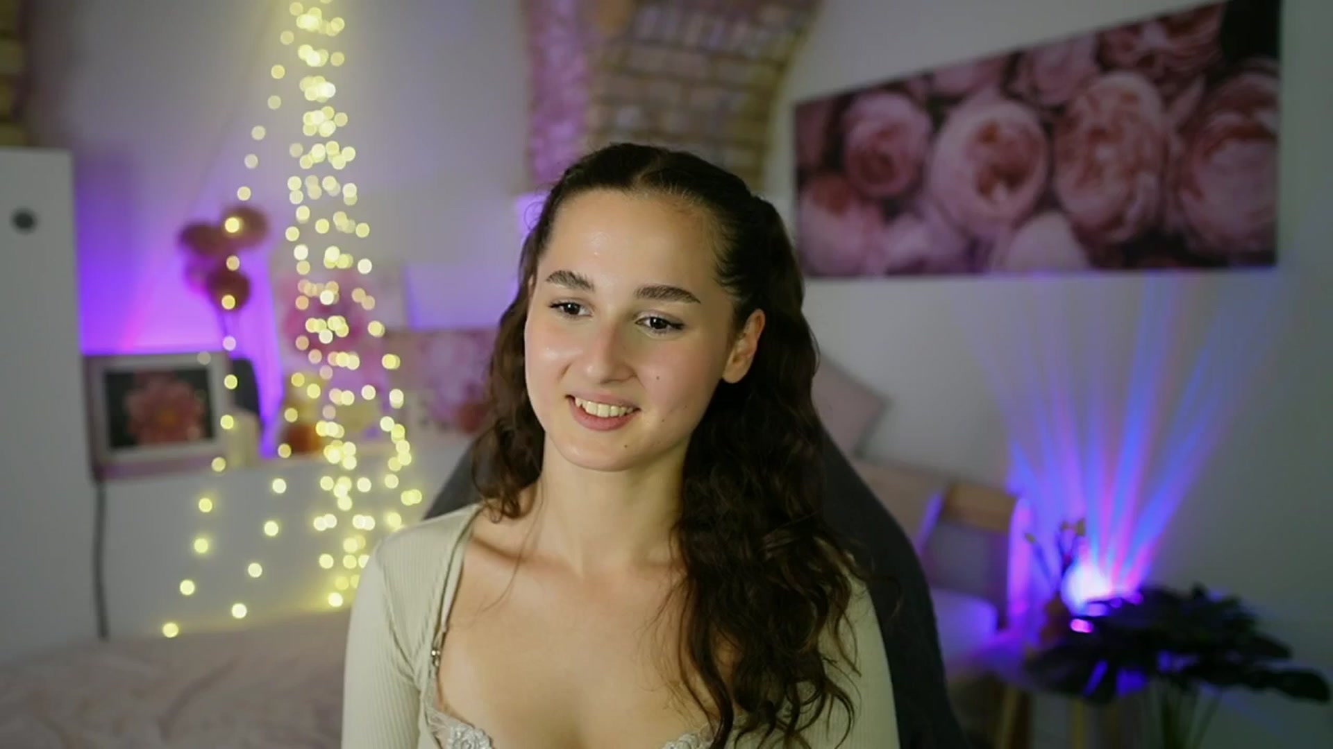 Gallery image thumbnail from Anita_Grey_'s myfreecams stream on, 08/11/2025, 22:37 image 13 of 20