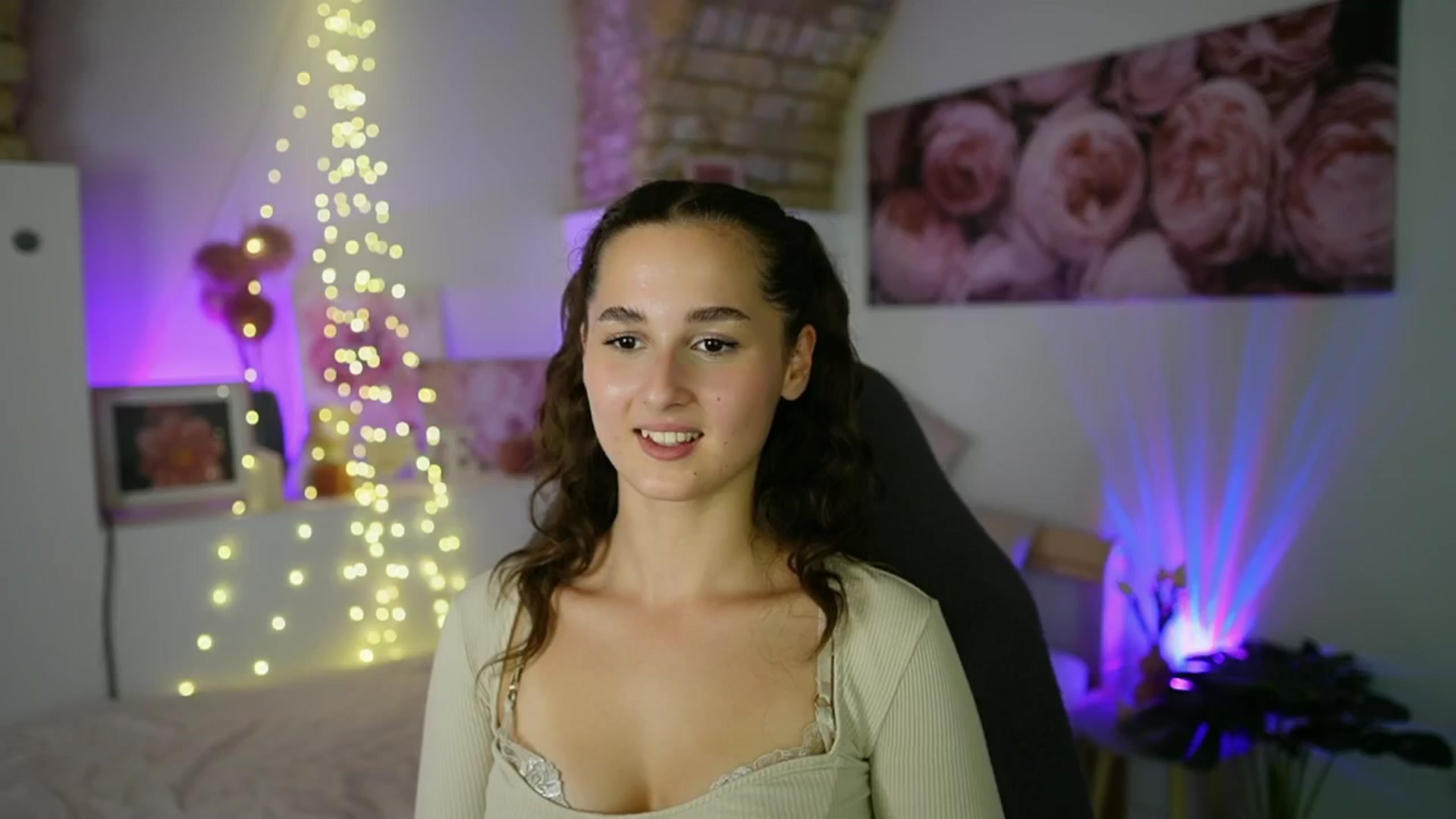 Gallery image thumbnail from Anita_Grey_'s myfreecams stream on, 08/11/2025, 22:37 image 17 of 20