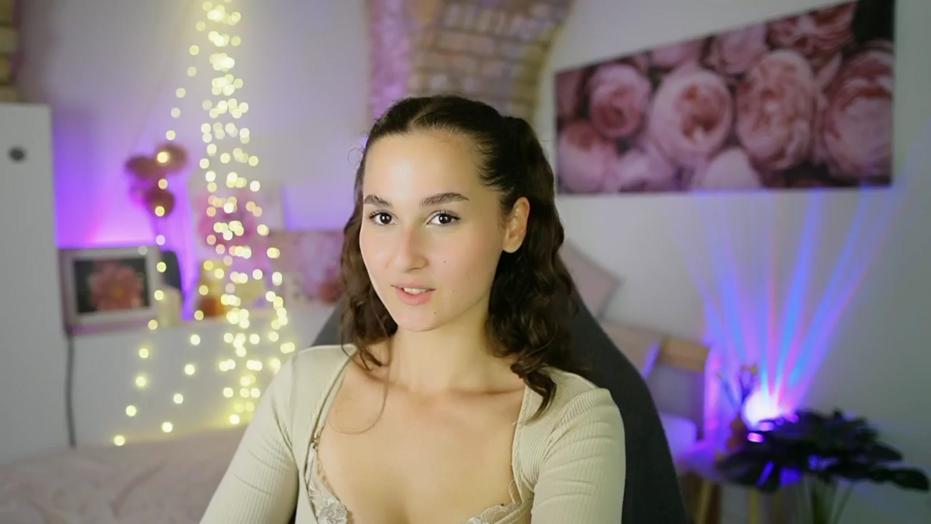 Gallery image thumbnail from Anita_Grey_'s myfreecams stream on, 08/11/2025, 22:37 image 7 of 20
