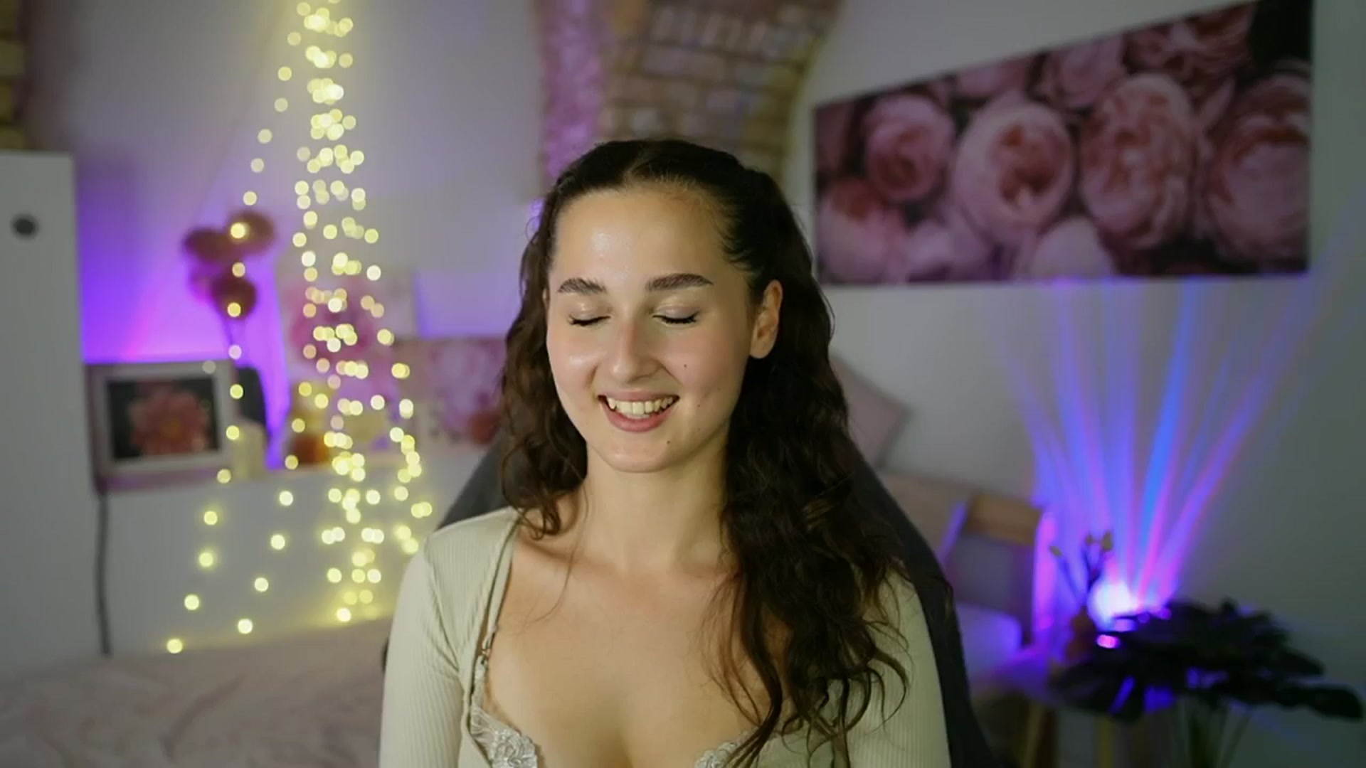 Gallery image thumbnail from Anita_Grey_'s myfreecams stream on, 08/11/2025, 22:37 image 12 of 20