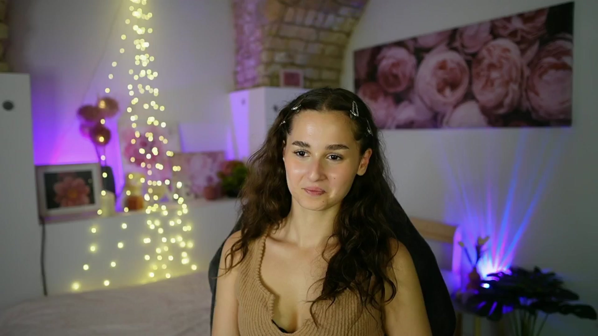 Gallery image thumbnail from Anita_Grey_'s myfreecams stream on, 08/12/2025, 20:44 image 12 of 20