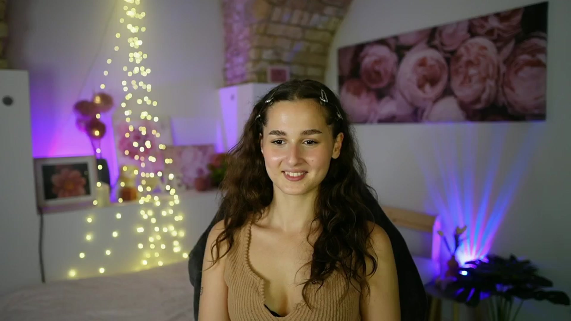Gallery image thumbnail from Anita_Grey_'s myfreecams stream on, 08/12/2025, 20:44 image 10 of 20