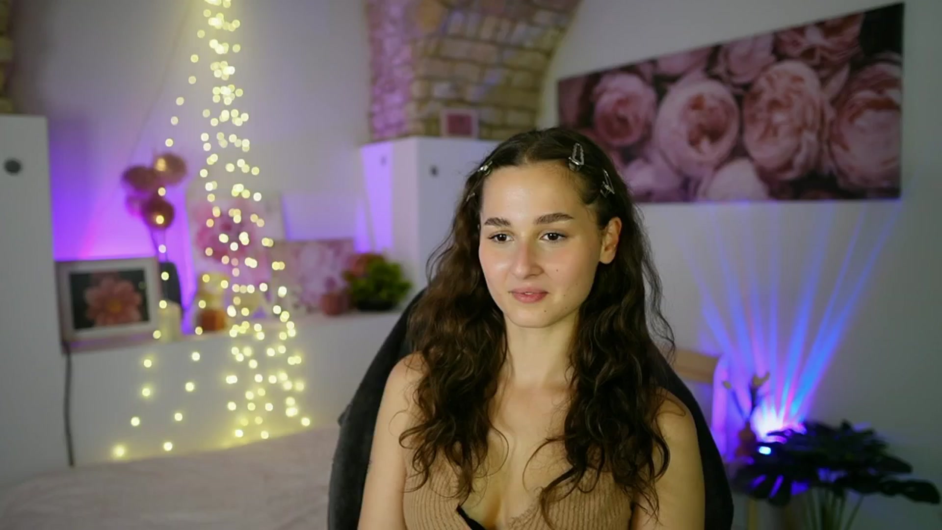 Gallery image thumbnail from Anita_Grey_'s myfreecams stream on, 08/12/2025, 20:44 image 3 of 20
