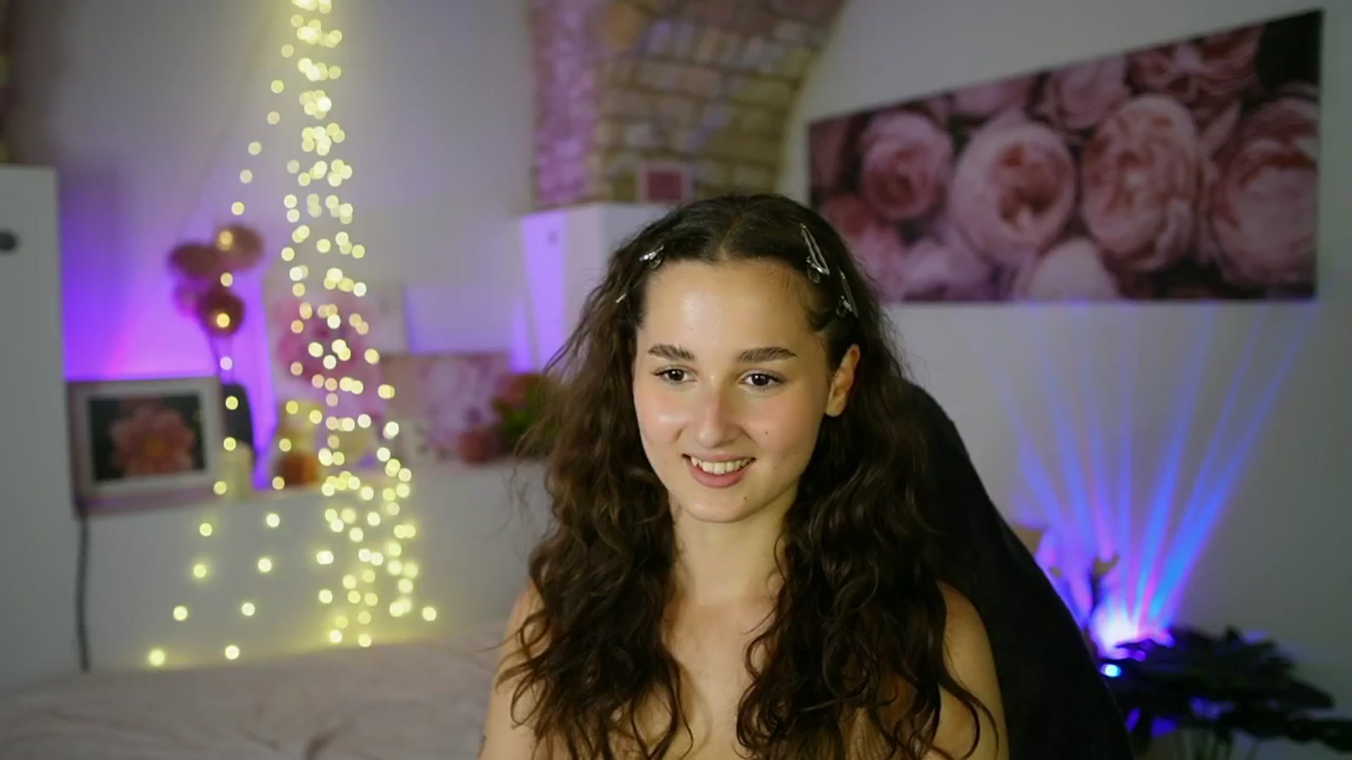 Gallery image thumbnail from Anita_Grey_'s myfreecams stream on, 08/12/2025, 22:12 image 2 of 20