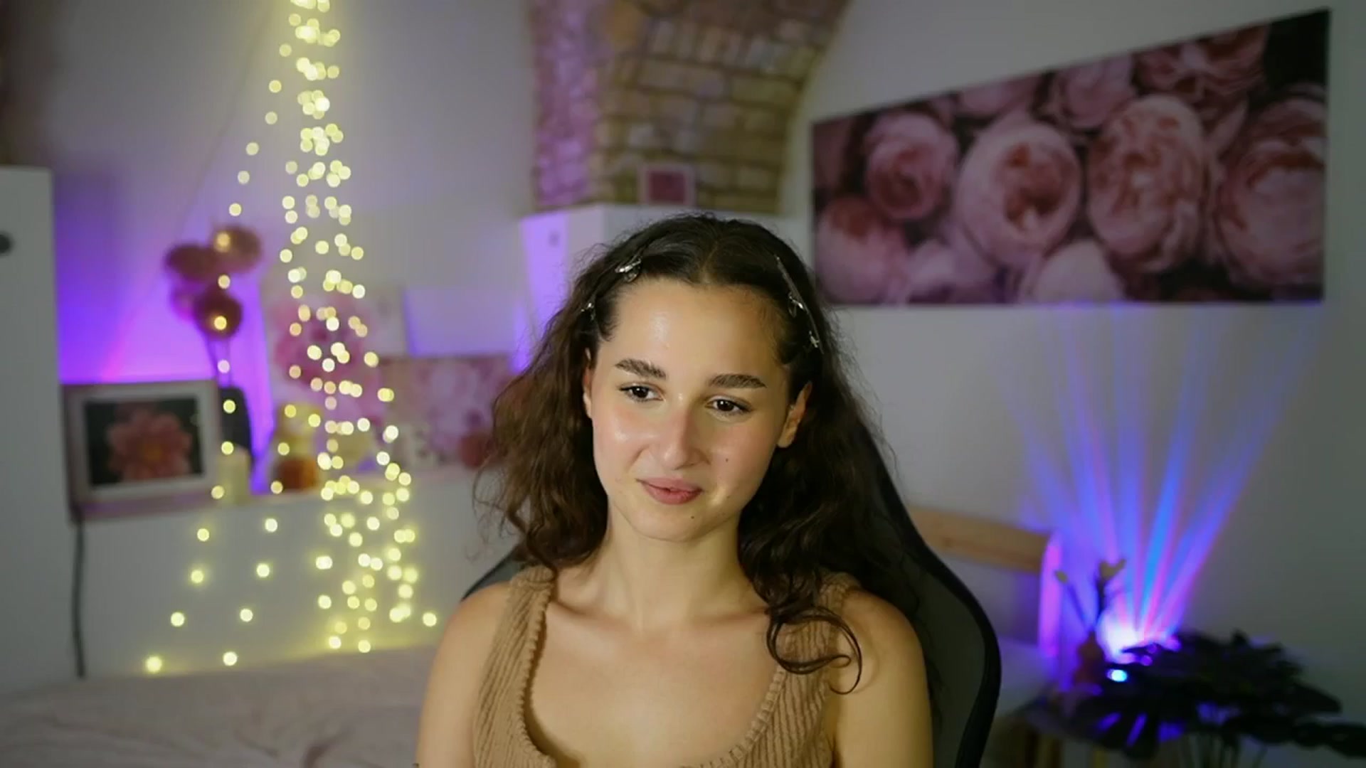 Gallery image thumbnail from Anita_Grey_'s myfreecams stream on, 08/12/2025, 22:12 image 9 of 20