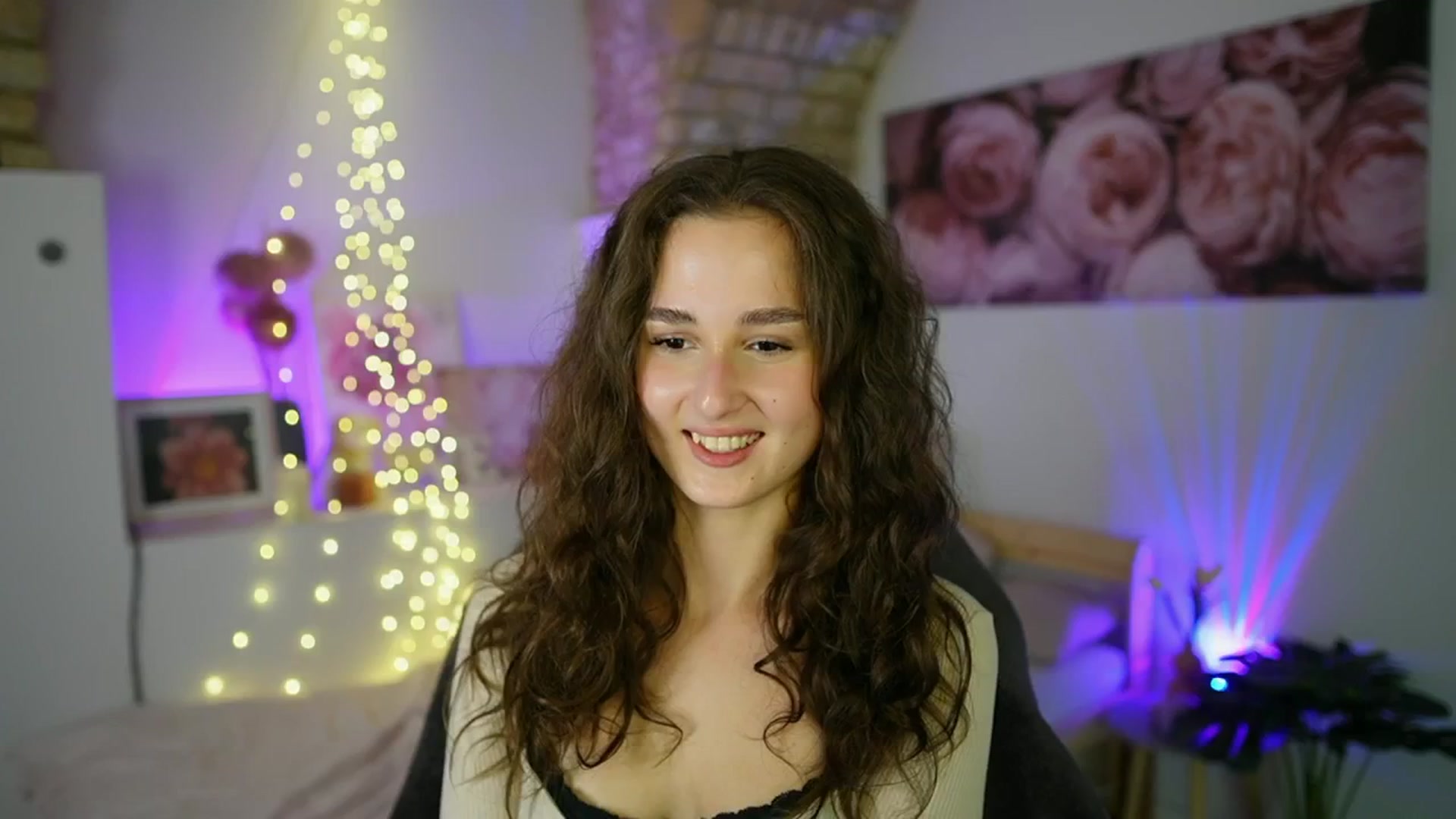 Gallery image thumbnail from Anita_Grey_'s myfreecams stream on, 08/17/2025, 20:36 image 3 of 20