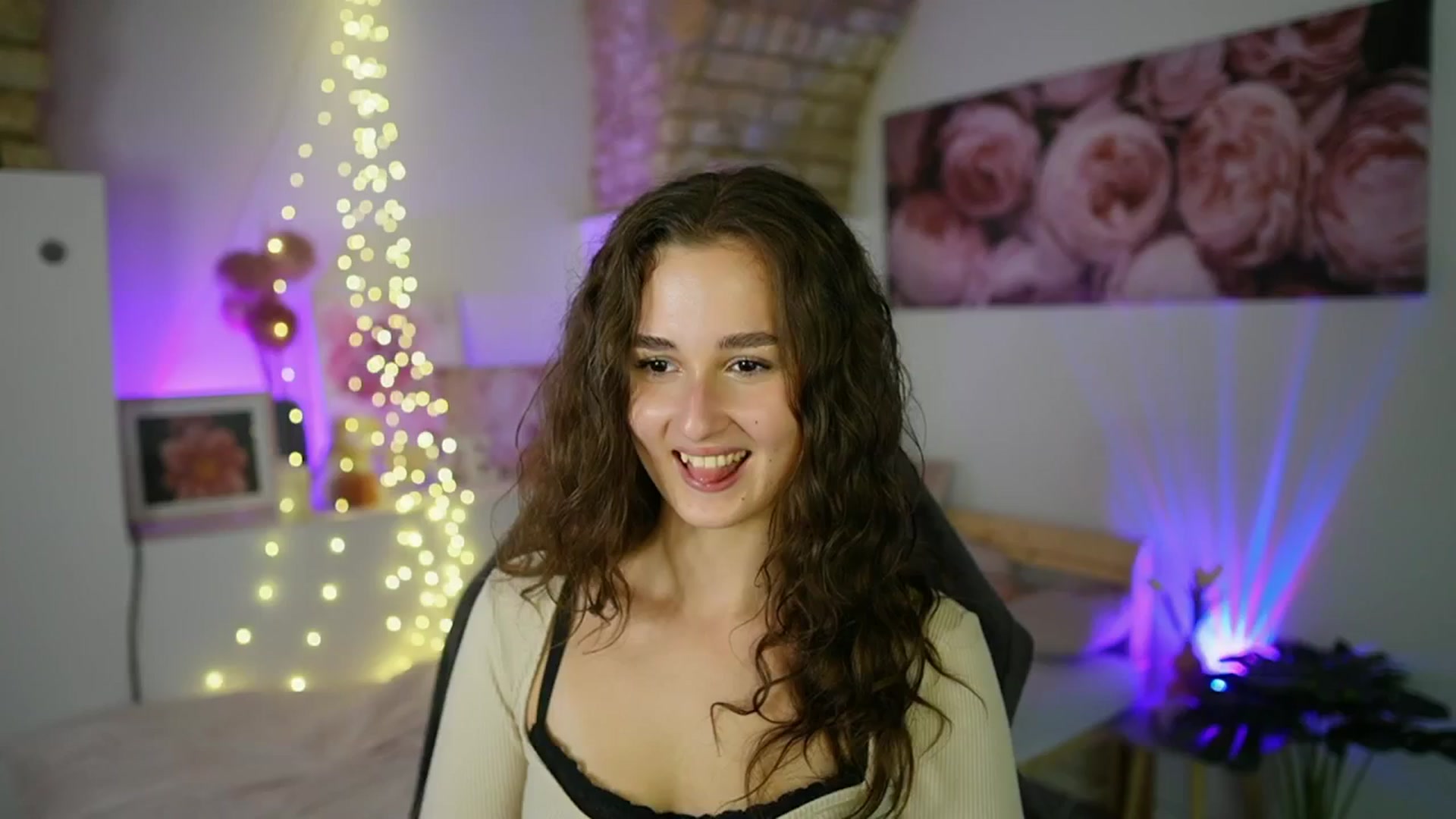 Gallery image thumbnail from Anita_Grey_'s myfreecams stream on, 08/18/2025, 24:05 image 1 of 20