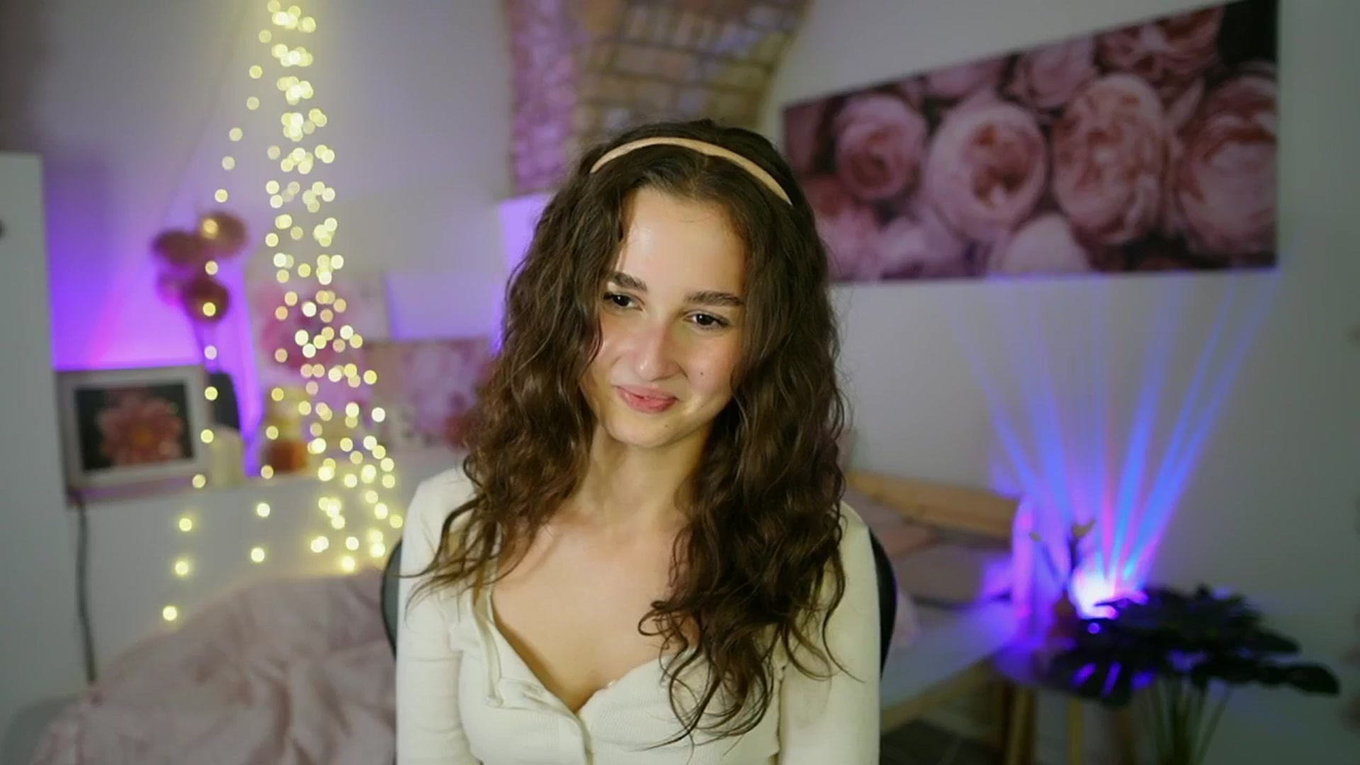 Gallery image thumbnail from Anita_Grey_'s myfreecams stream on, 08/18/2025, 19:33 image 9 of 20