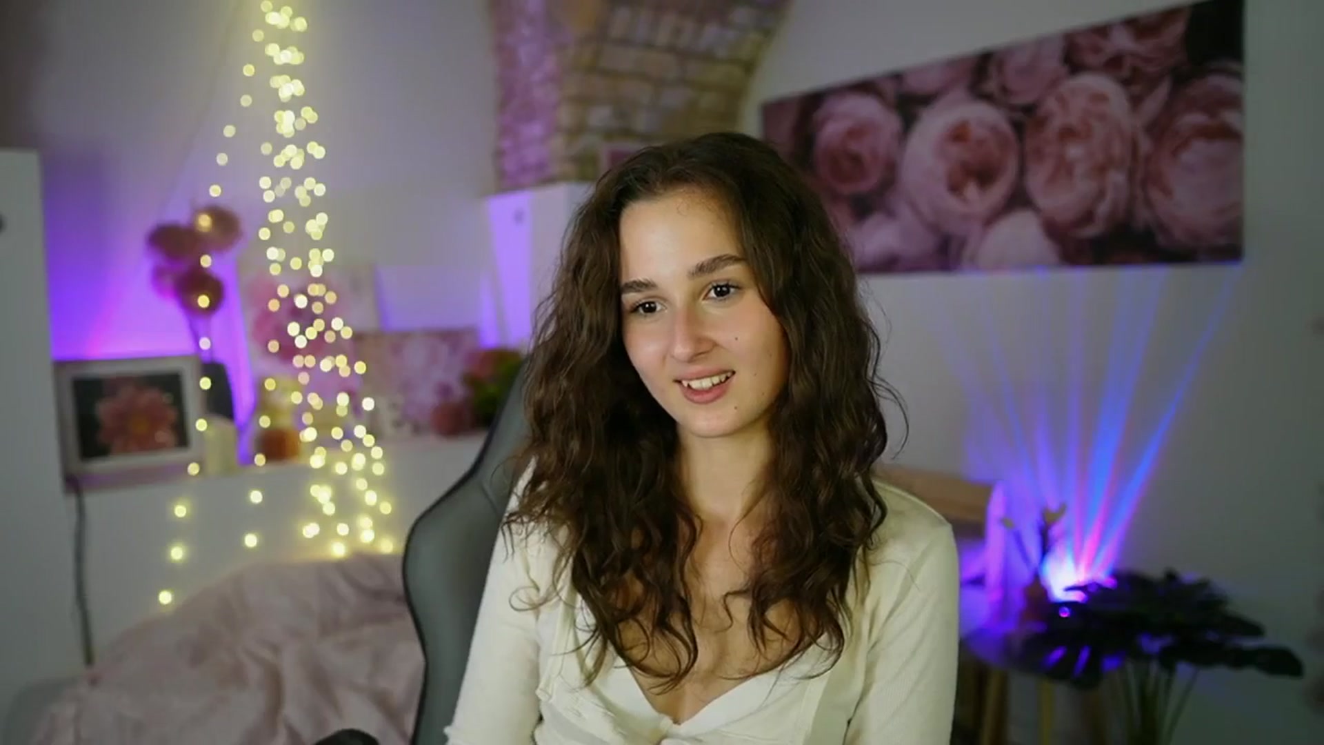 Gallery image thumbnail from Anita_Grey_'s myfreecams stream on, 08/18/2025, 19:33 image 20 of 20