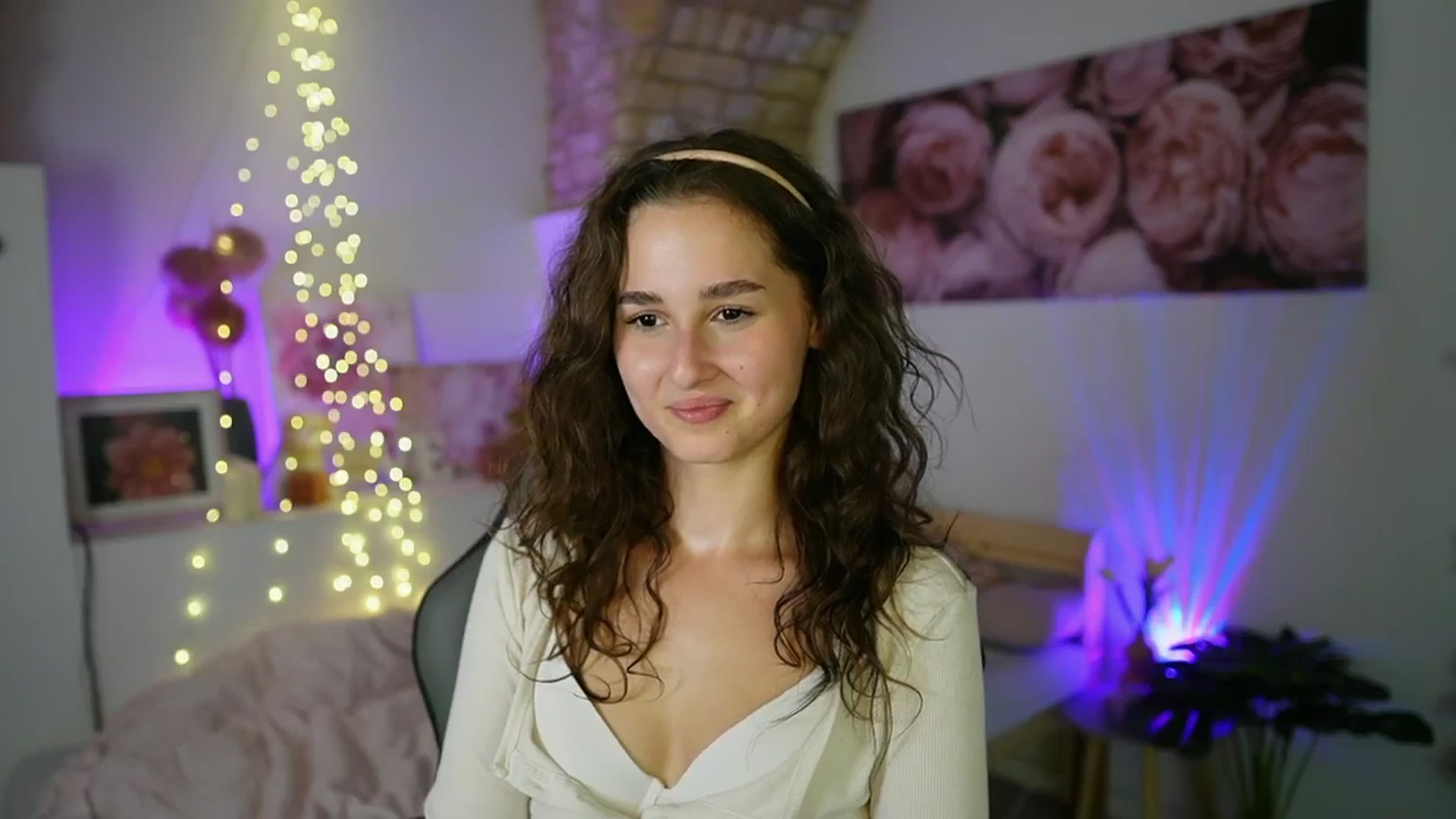 Gallery image thumbnail from Anita_Grey_'s myfreecams stream on, 08/18/2025, 20:49 image 9 of 20