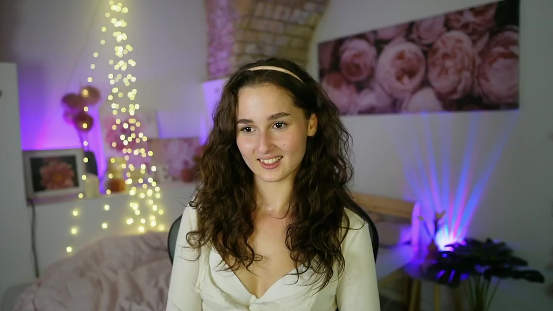Gallery image thumbnail from Anita_Grey_'s myfreecams stream on, 08/18/2025, 20:49 image 4 of 20
