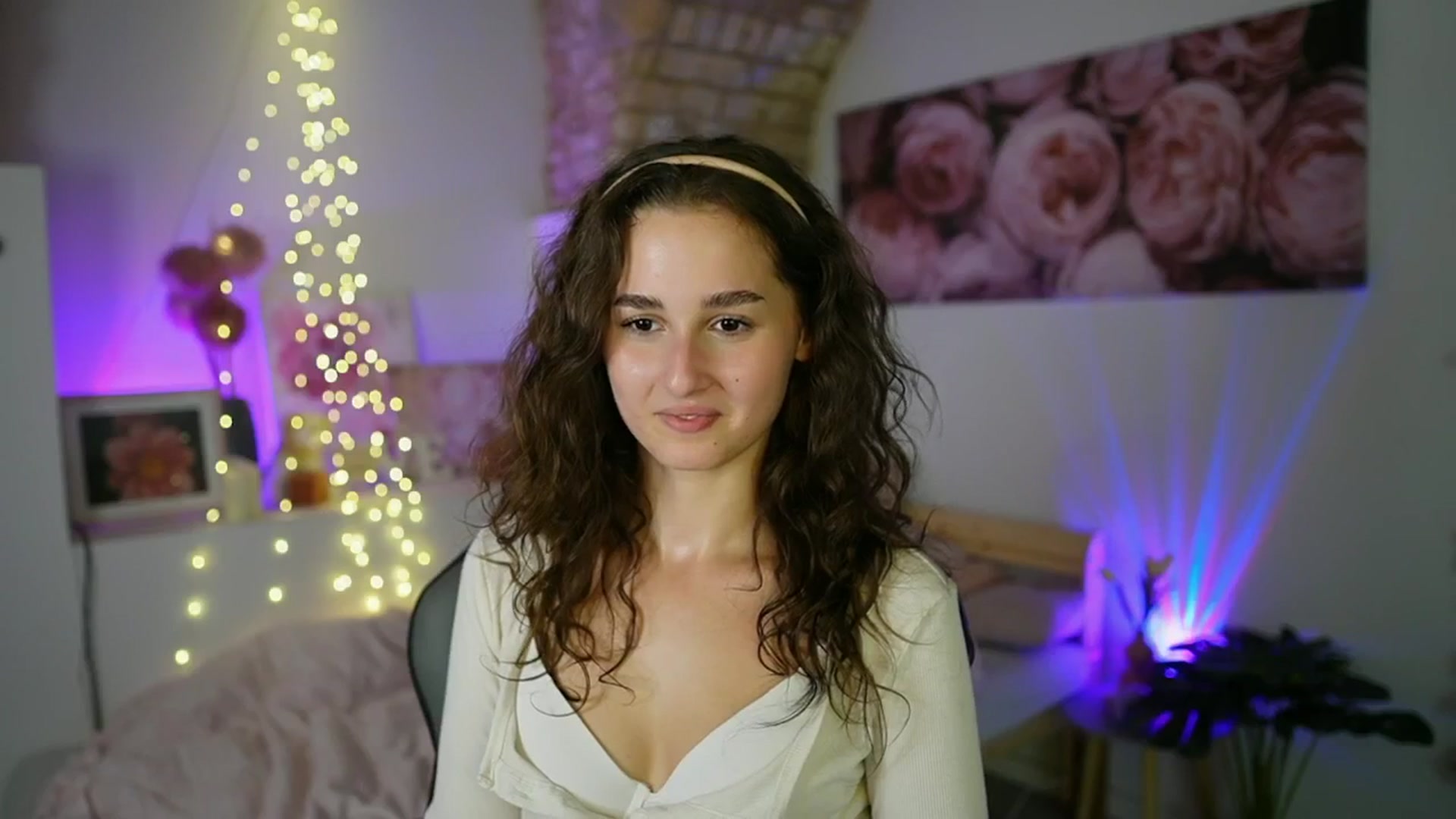 Gallery image thumbnail from Anita_Grey_'s myfreecams stream on, 08/18/2025, 20:49 image 10 of 20