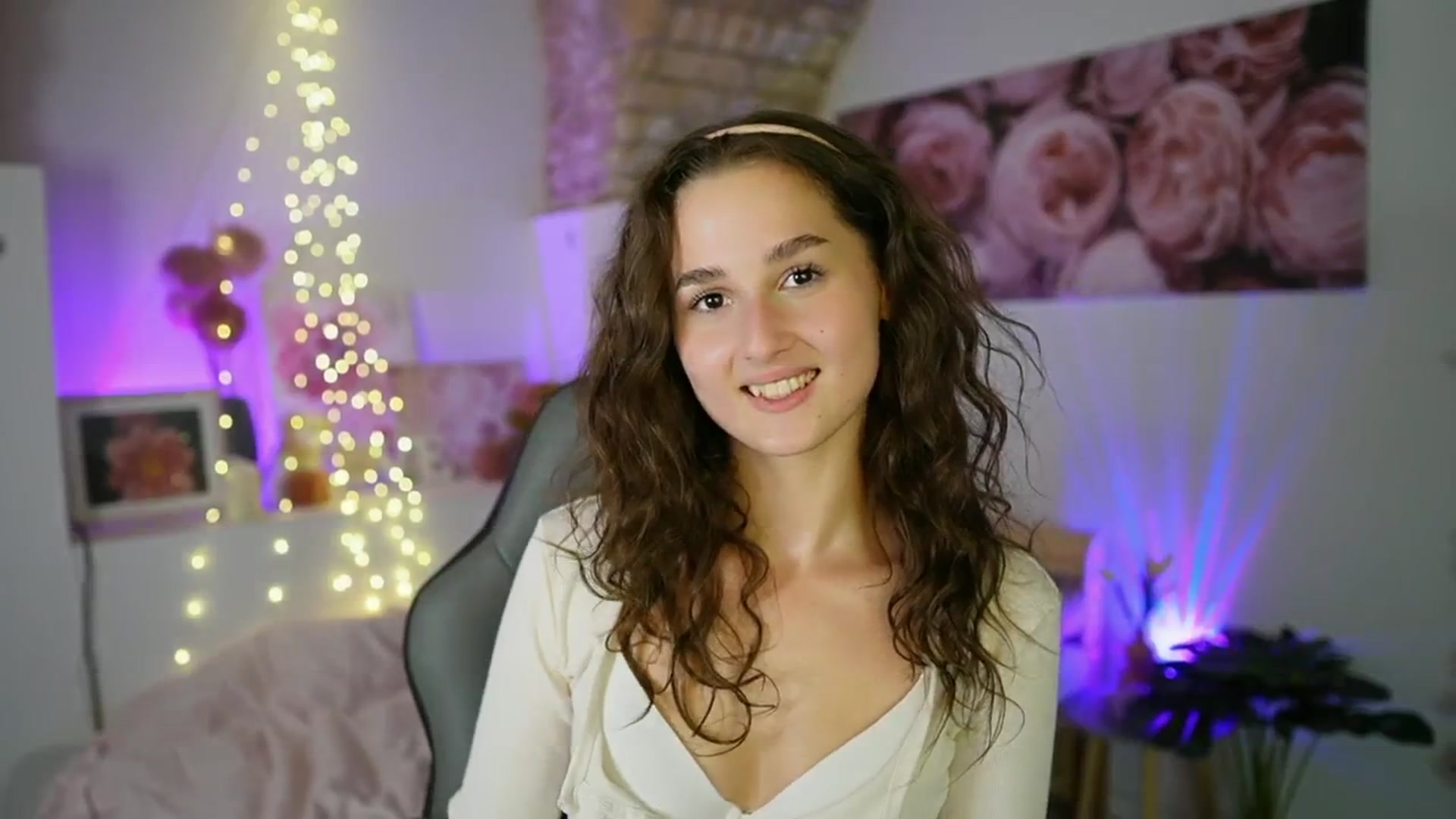 Gallery image thumbnail from Anita_Grey_'s myfreecams stream on, 08/18/2025, 20:49 image 7 of 20