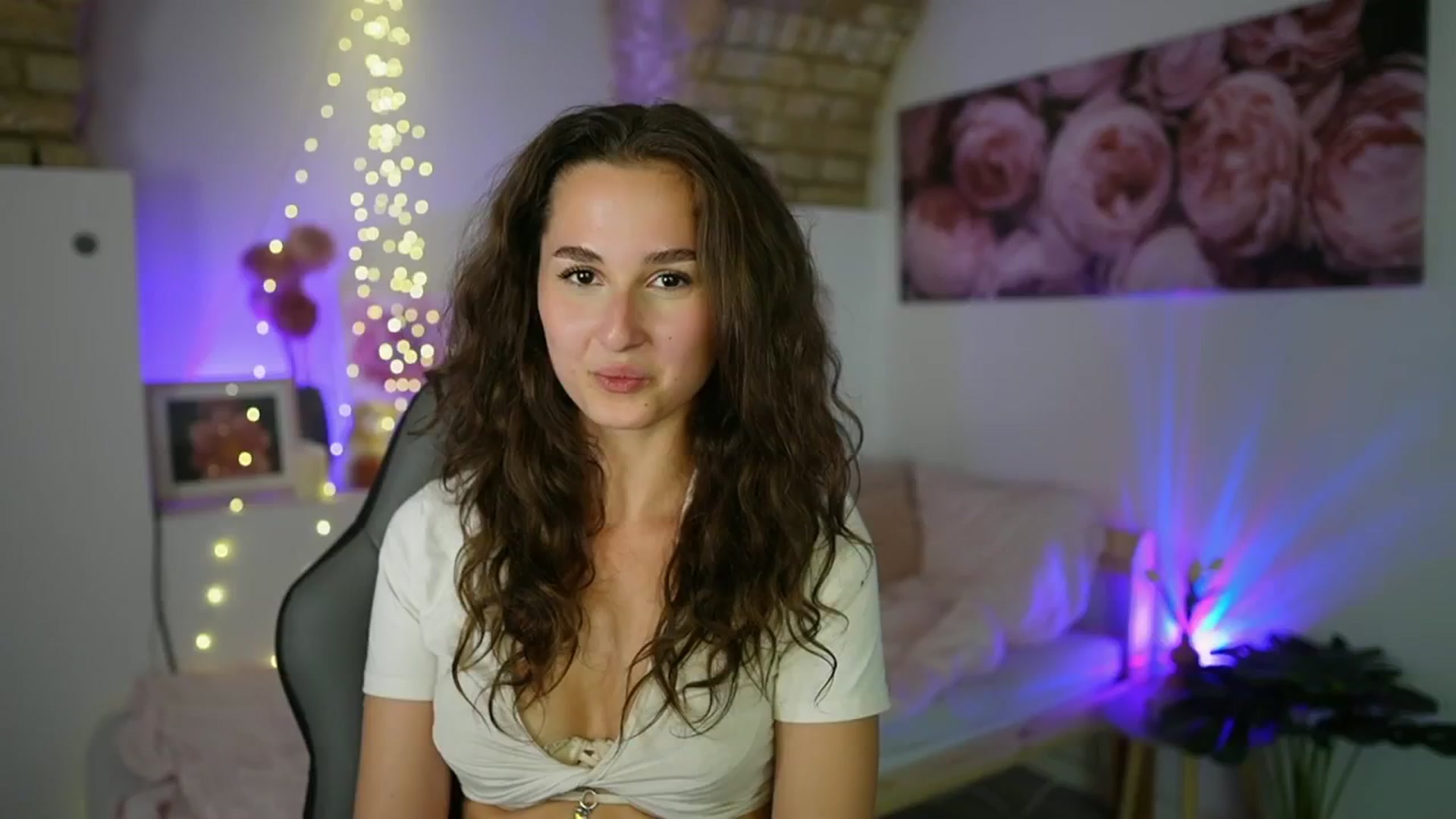 Gallery image thumbnail from Anita_Grey_'s myfreecams stream on, 08/26/2025, 19:32 image 5 of 20
