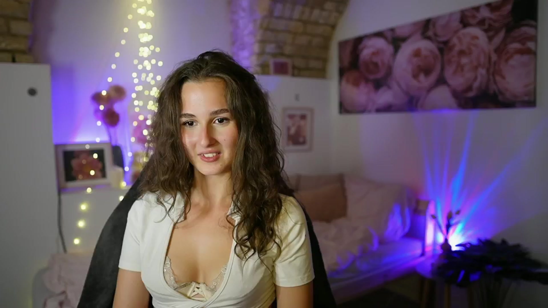 Gallery image thumbnail from Anita_Grey_'s myfreecams stream on, 08/26/2025, 21:36 image 3 of 20