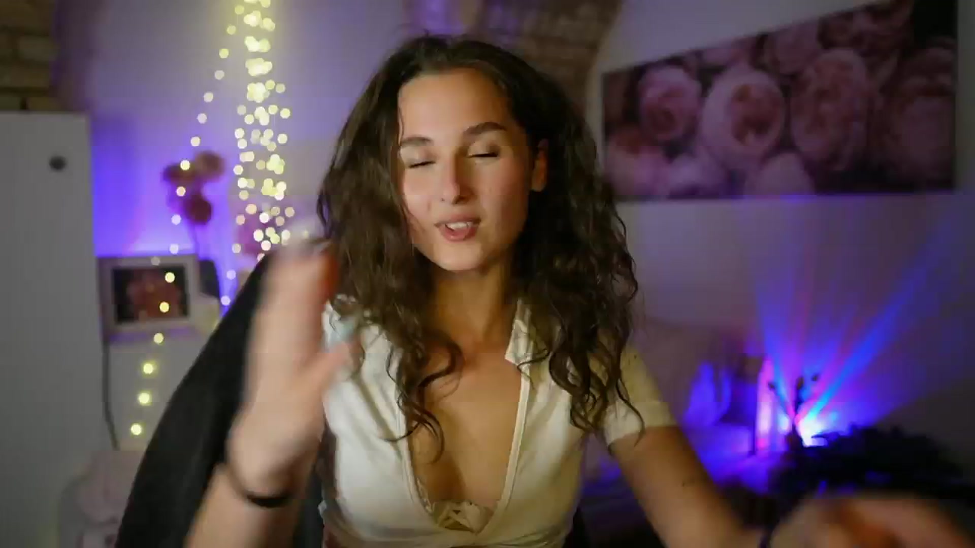 Gallery image thumbnail from Anita_Grey_'s myfreecams stream on, 08/26/2025, 21:36 image 7 of 20