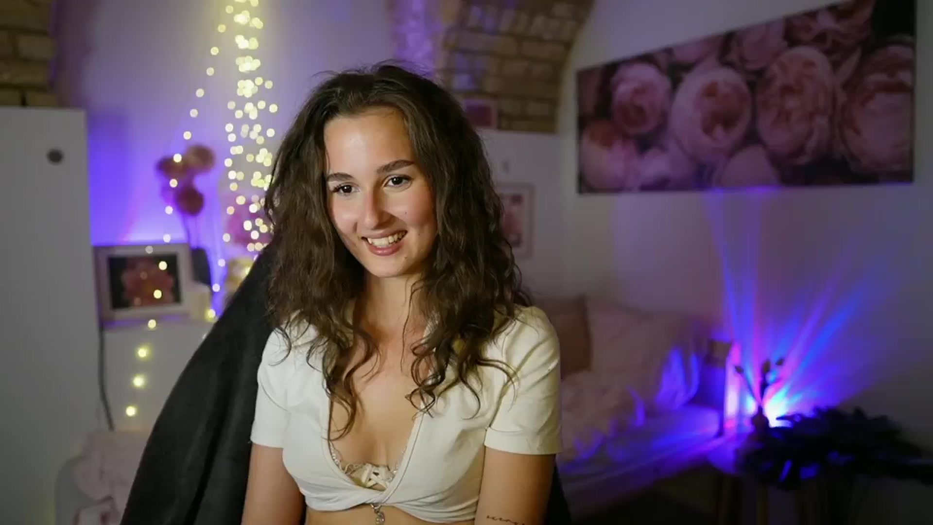 Gallery image thumbnail from Anita_Grey_'s myfreecams stream on, 08/26/2025, 21:36 image 6 of 20