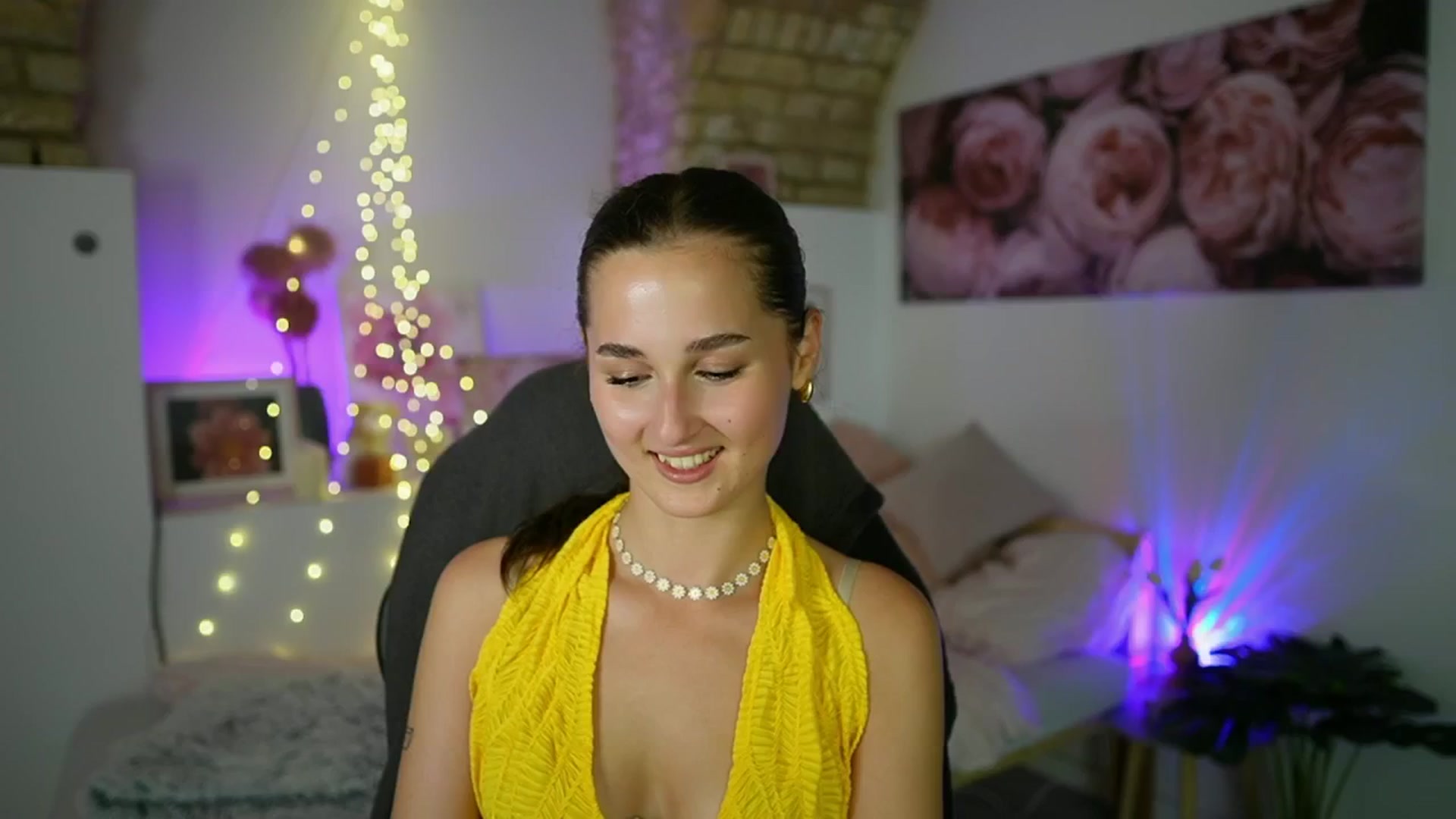 Gallery image thumbnail from Anita_Grey_'s myfreecams stream on, 08/27/2025, 20:44 image 9 of 20