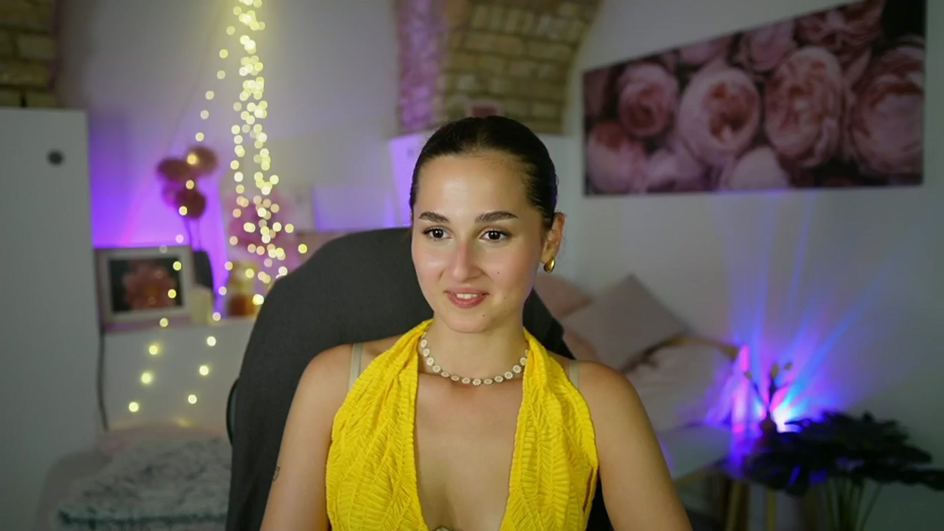Gallery image thumbnail from Anita_Grey_'s myfreecams stream on, 08/27/2025, 20:44 image 20 of 20
