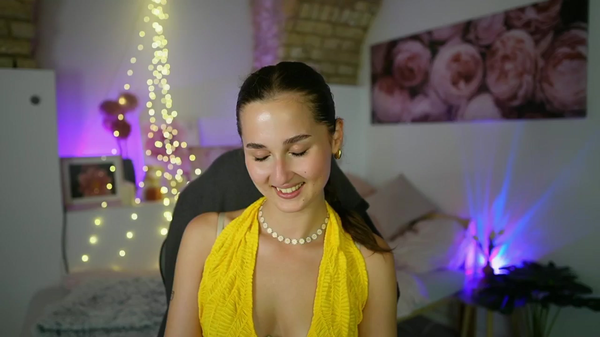 Gallery image thumbnail from Anita_Grey_'s myfreecams stream on, 08/27/2025, 20:44 image 8 of 20