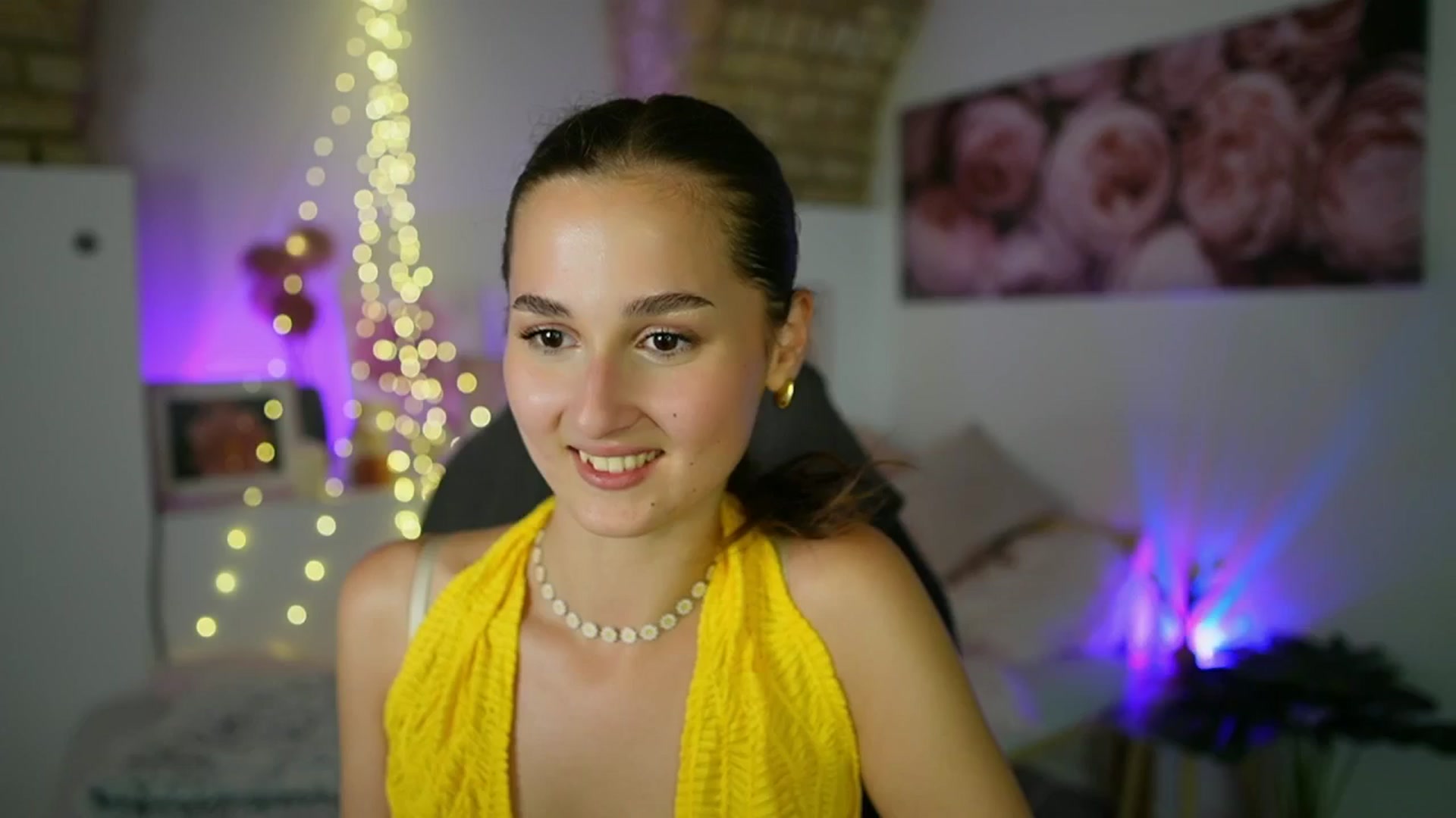 Gallery image thumbnail from Anita_Grey_'s myfreecams stream on, 08/27/2025, 20:44 image 13 of 20