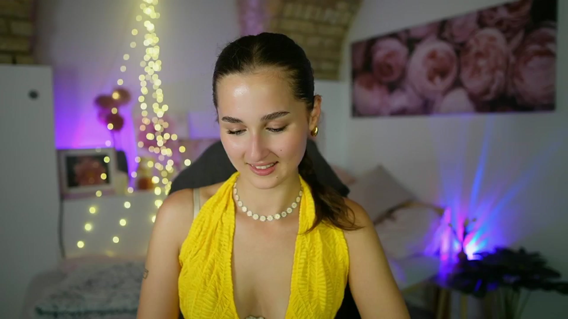 Gallery image thumbnail from Anita_Grey_'s myfreecams stream on, 08/27/2025, 20:44 image 7 of 20