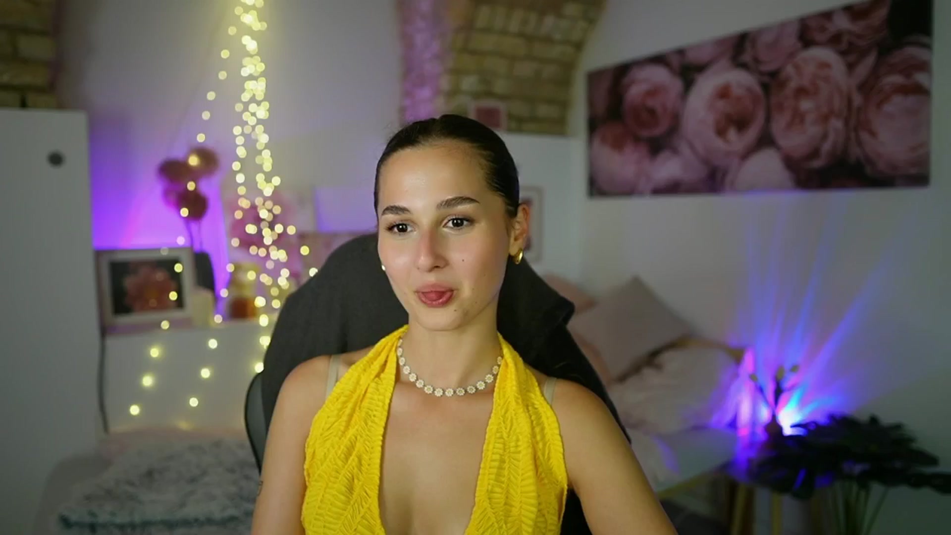 Gallery image thumbnail from Anita_Grey_'s myfreecams stream on, 08/27/2025, 20:44 image 3 of 20