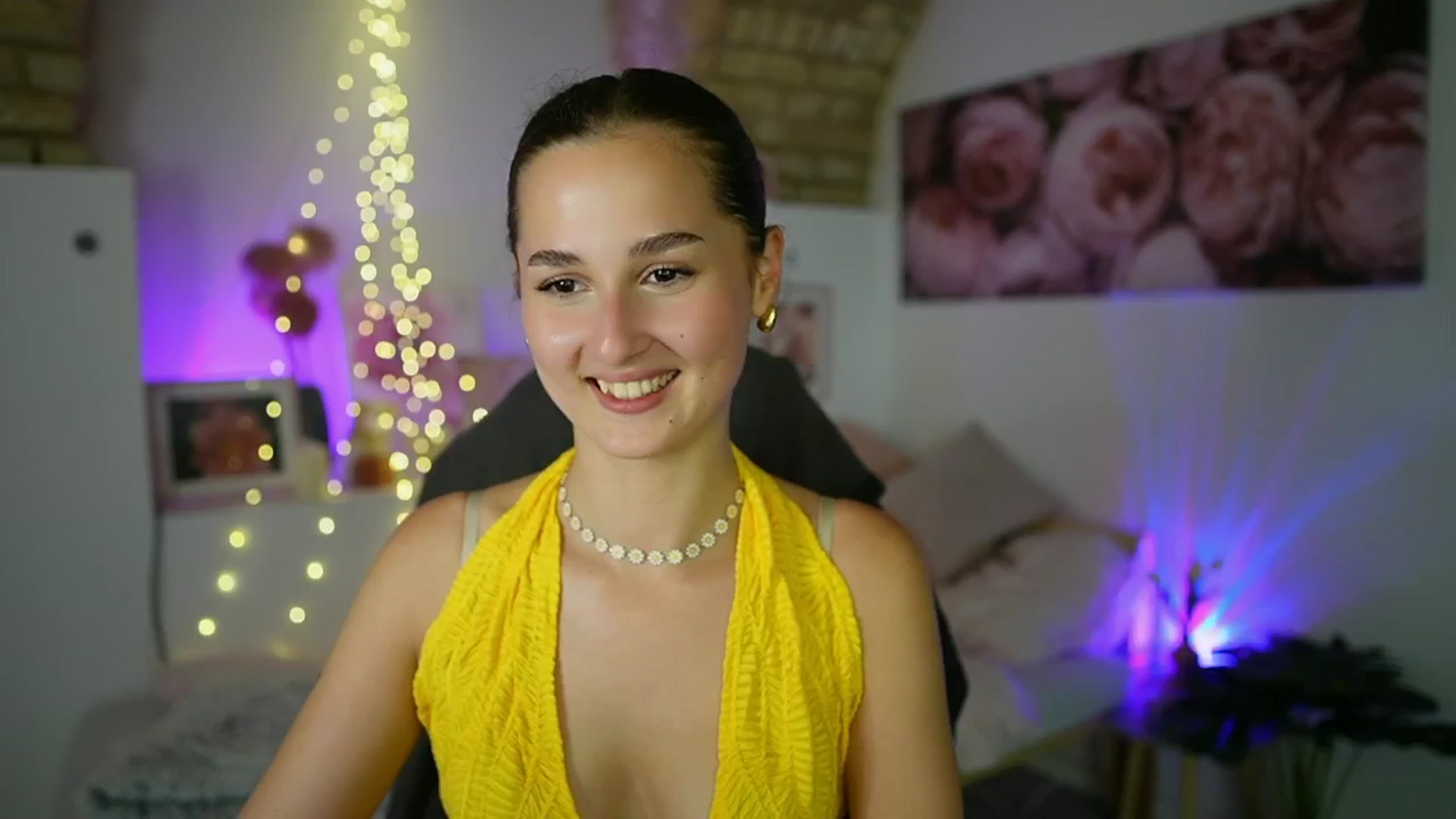 Gallery image thumbnail from Anita_Grey_'s myfreecams stream on, 08/27/2025, 20:44 image 5 of 20