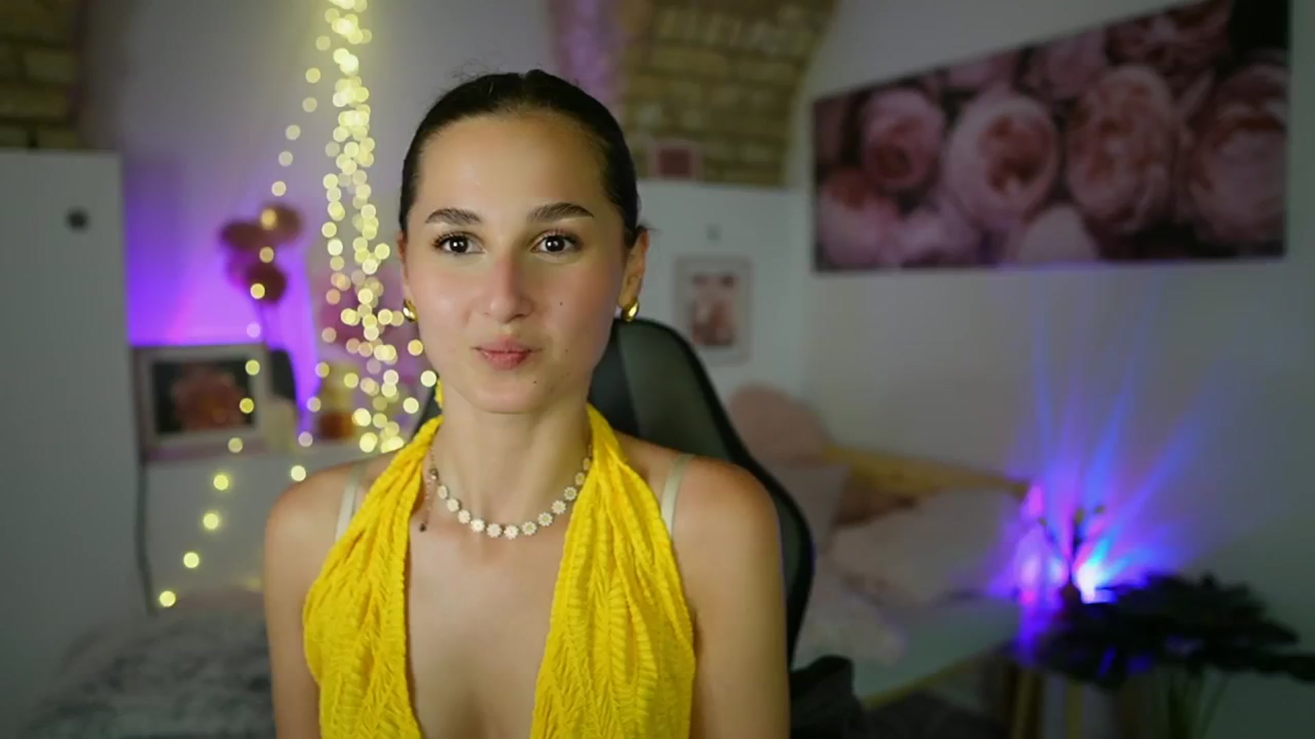 Gallery image thumbnail from Anita_Grey_'s myfreecams stream on, 08/27/2025, 22:09 image 15 of 20