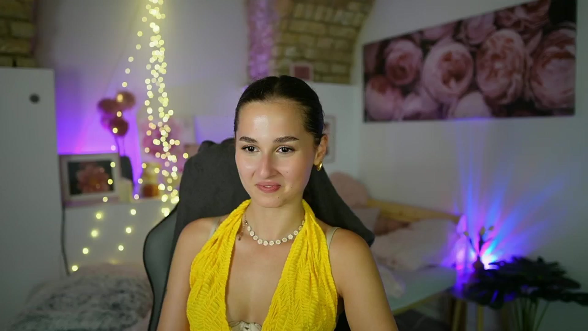 Gallery image thumbnail from Anita_Grey_'s myfreecams stream on, 08/27/2025, 22:09 image 11 of 20