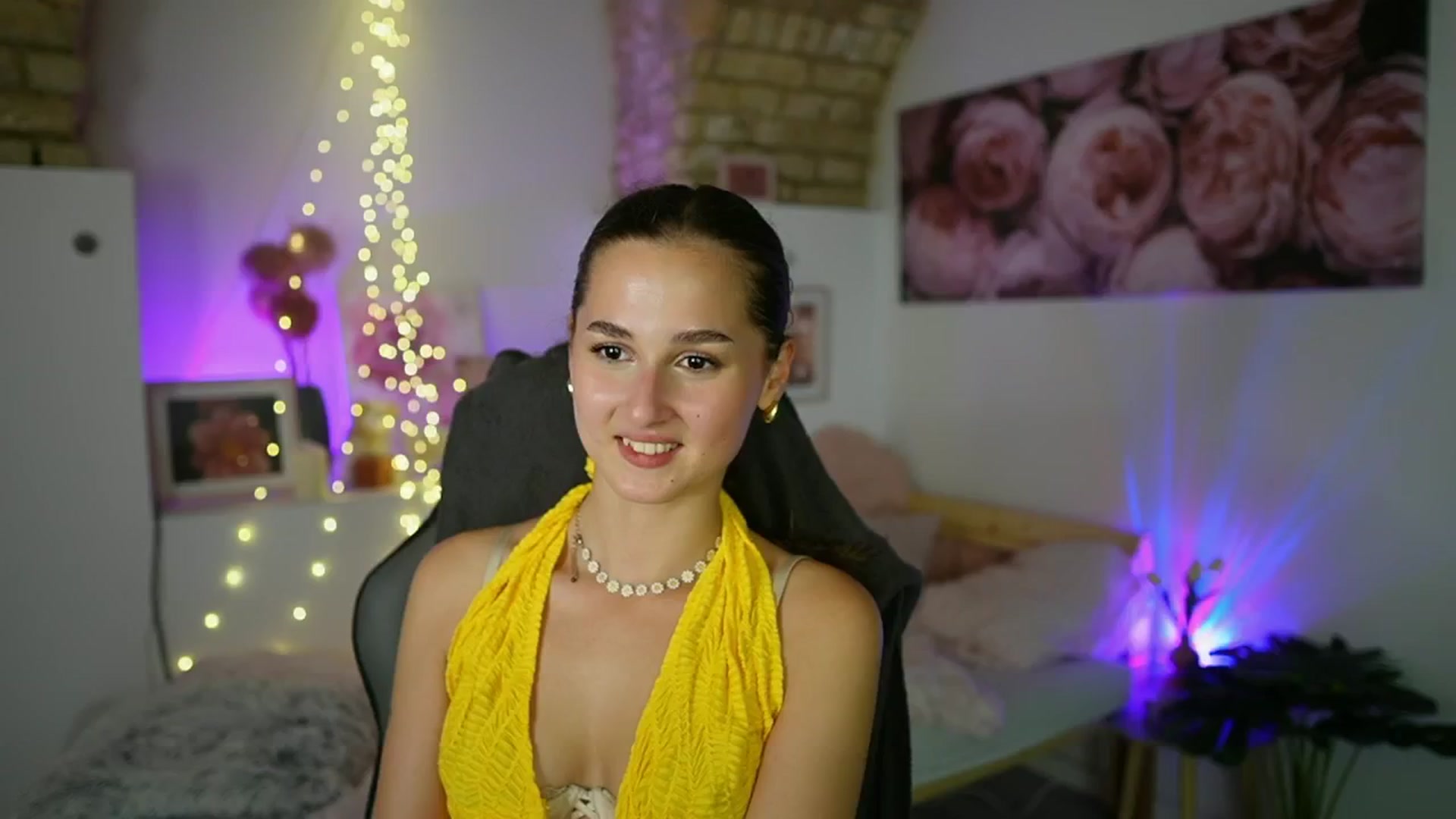 Gallery image thumbnail from Anita_Grey_'s myfreecams stream on, 08/27/2025, 22:09 image 9 of 20