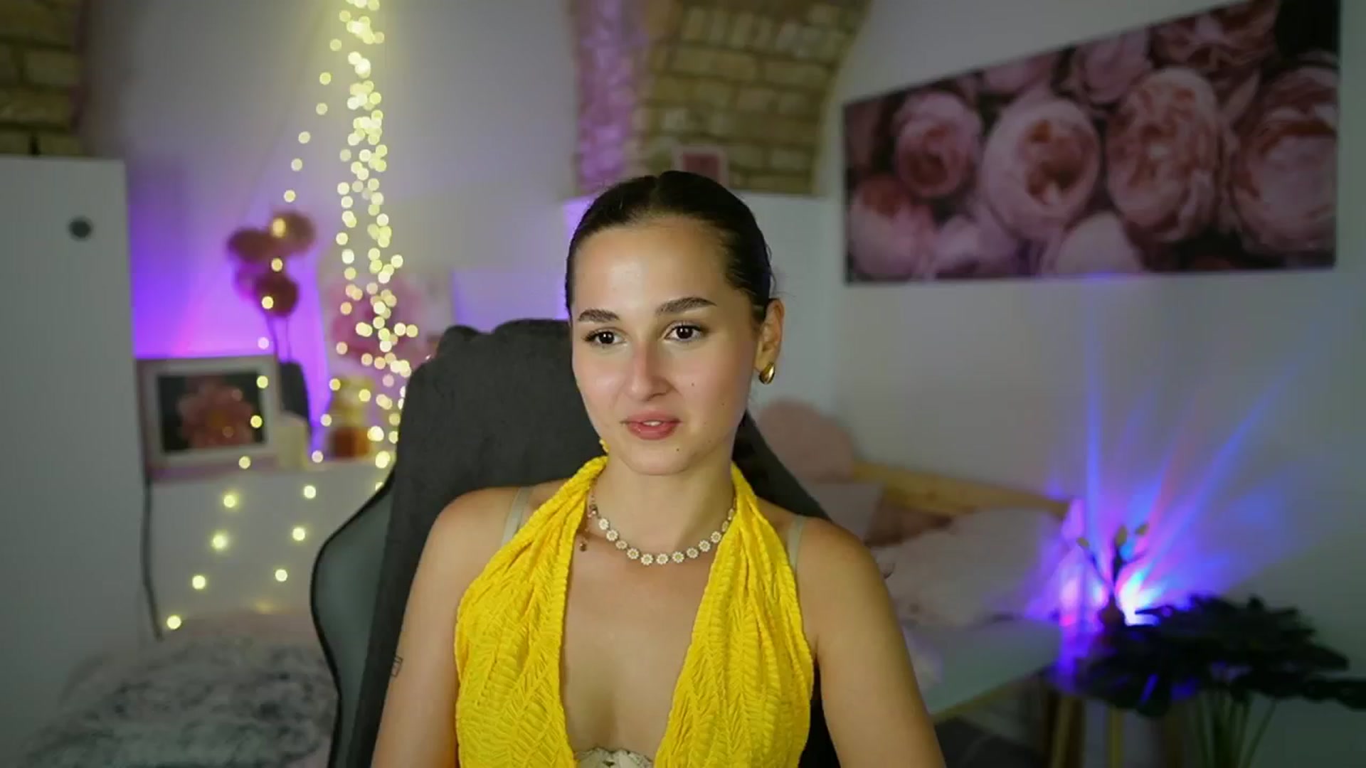 Gallery image thumbnail from Anita_Grey_'s myfreecams stream on, 08/27/2025, 22:09 image 10 of 20