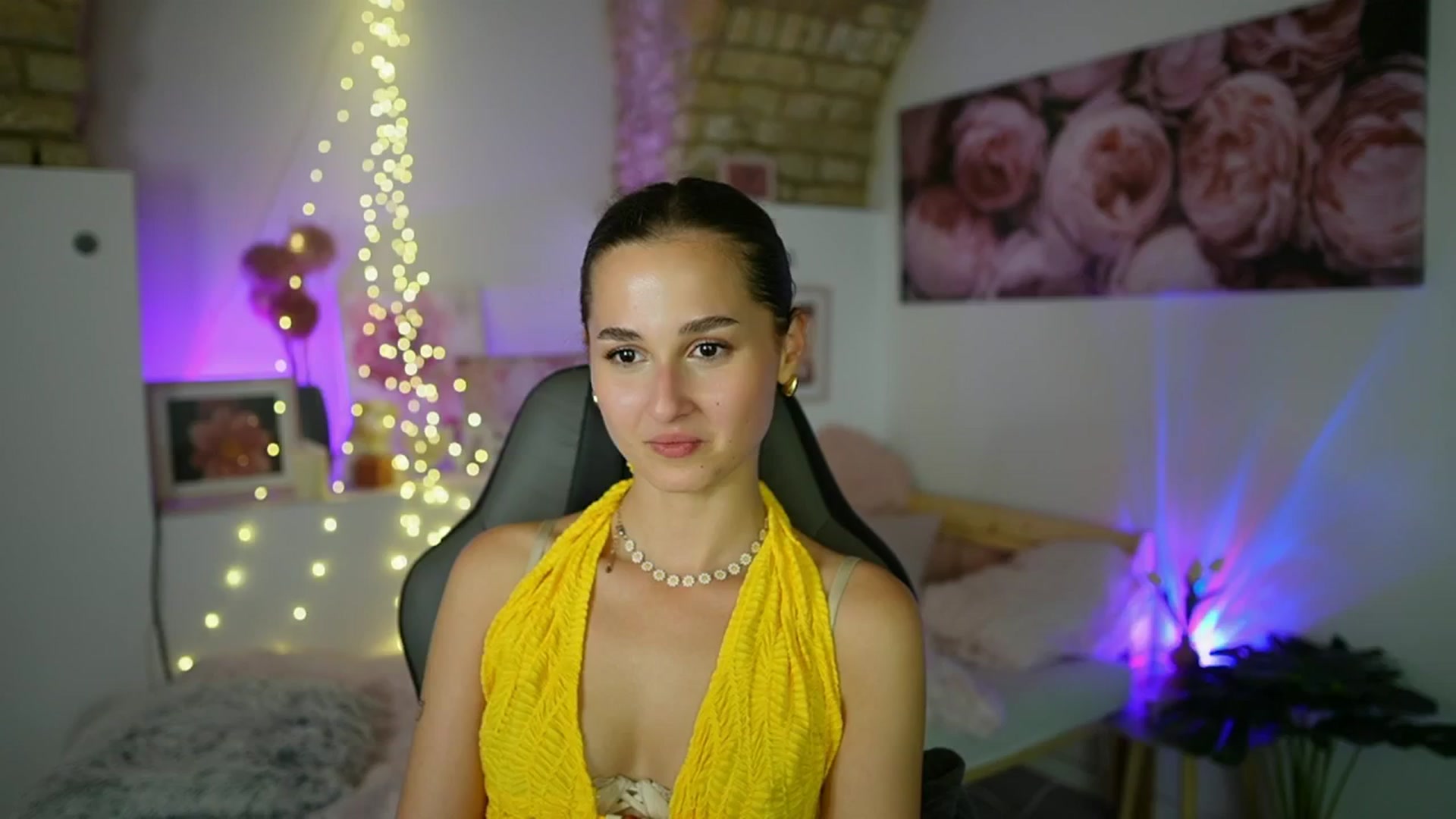 Gallery image thumbnail from Anita_Grey_'s myfreecams stream on, 08/27/2025, 22:09 image 17 of 20