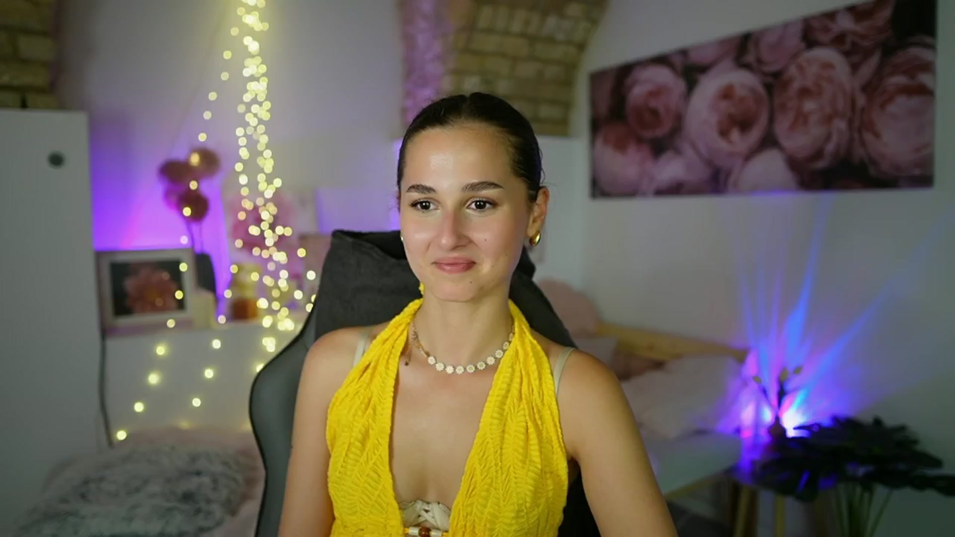 Gallery image thumbnail from Anita_Grey_'s myfreecams stream on, 08/27/2025, 22:09 image 14 of 20