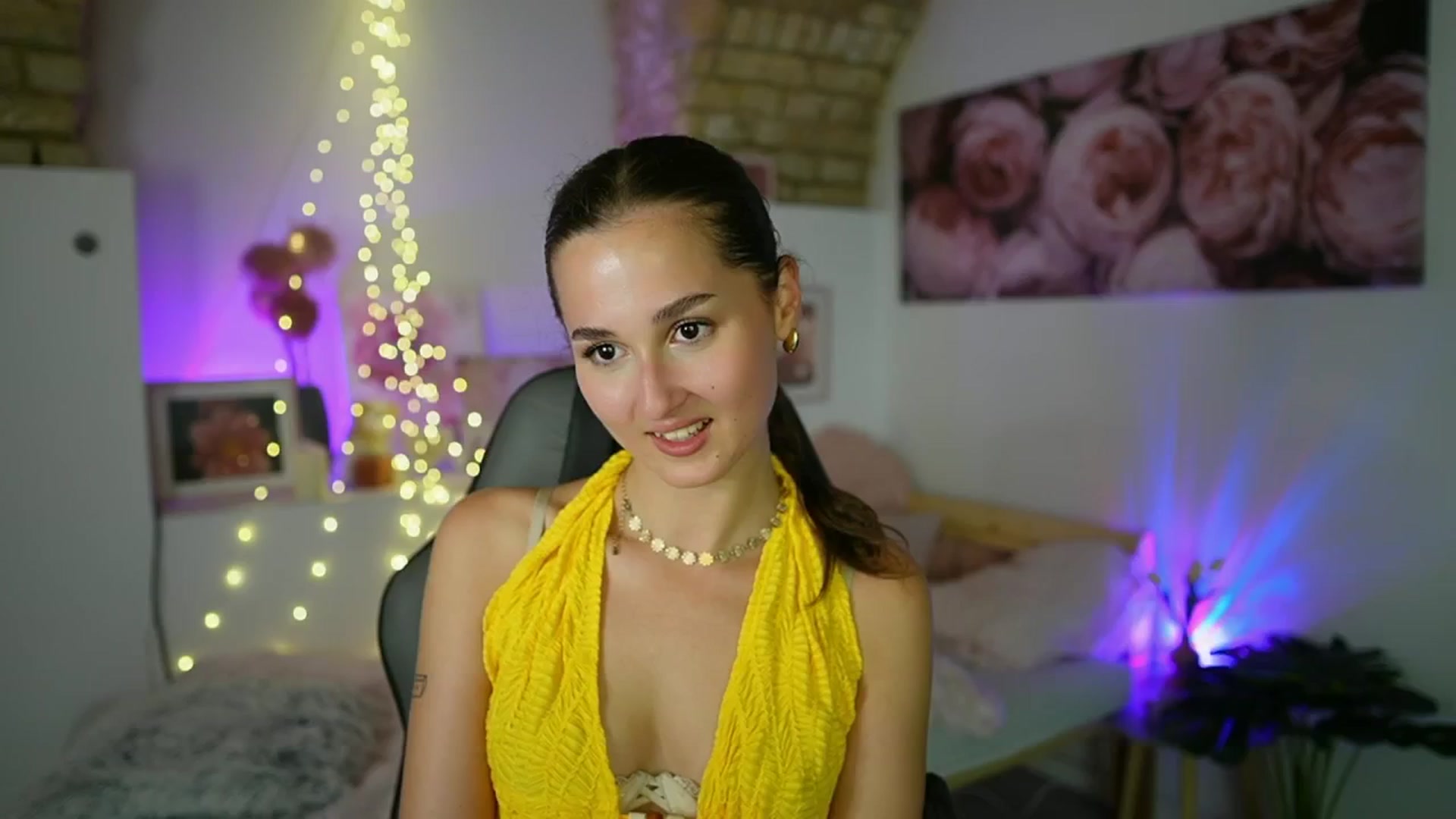 Gallery image thumbnail from Anita_Grey_'s myfreecams stream on, 08/27/2025, 22:09 image 20 of 20