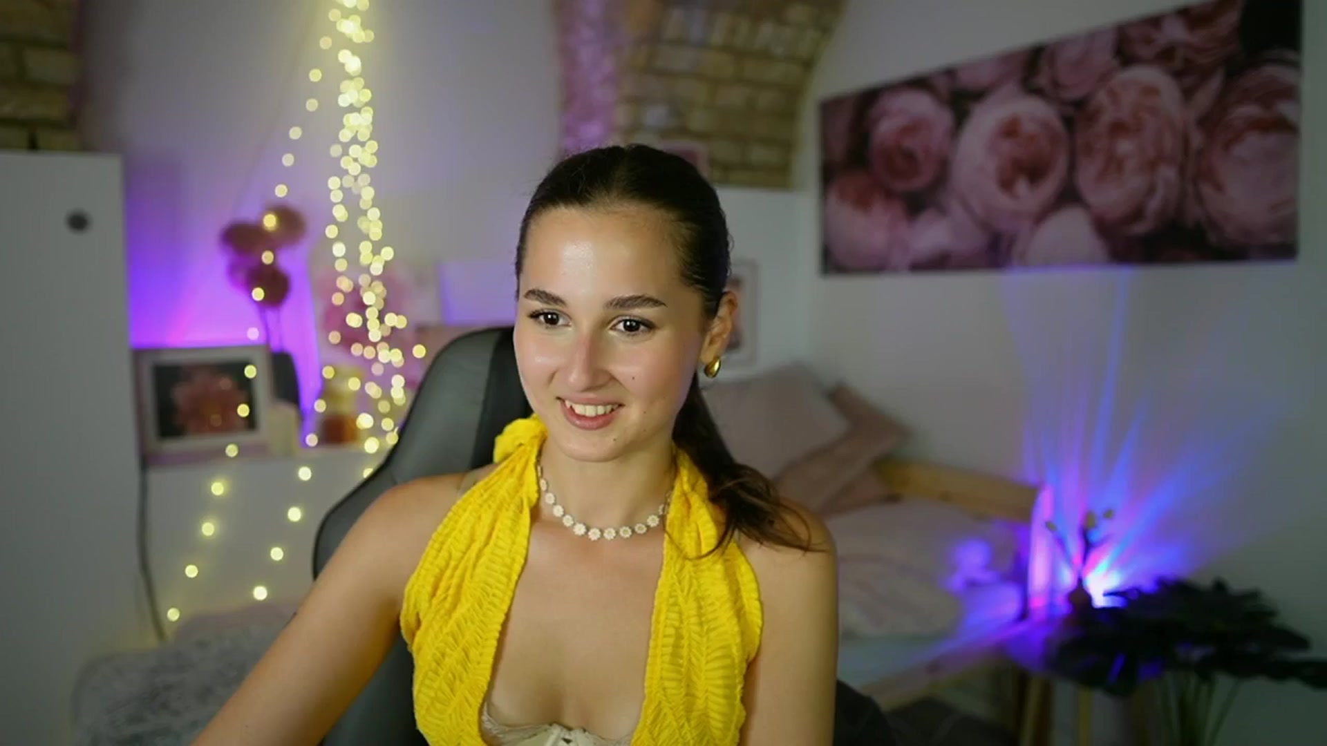 Gallery image thumbnail from Anita_Grey_'s myfreecams stream on, 08/27/2025, 23:27 image 10 of 20