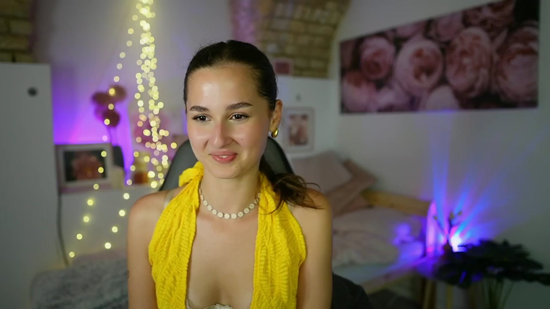 Gallery image thumbnail from Anita_Grey_'s myfreecams stream on, 08/27/2025, 23:27 image 16 of 20