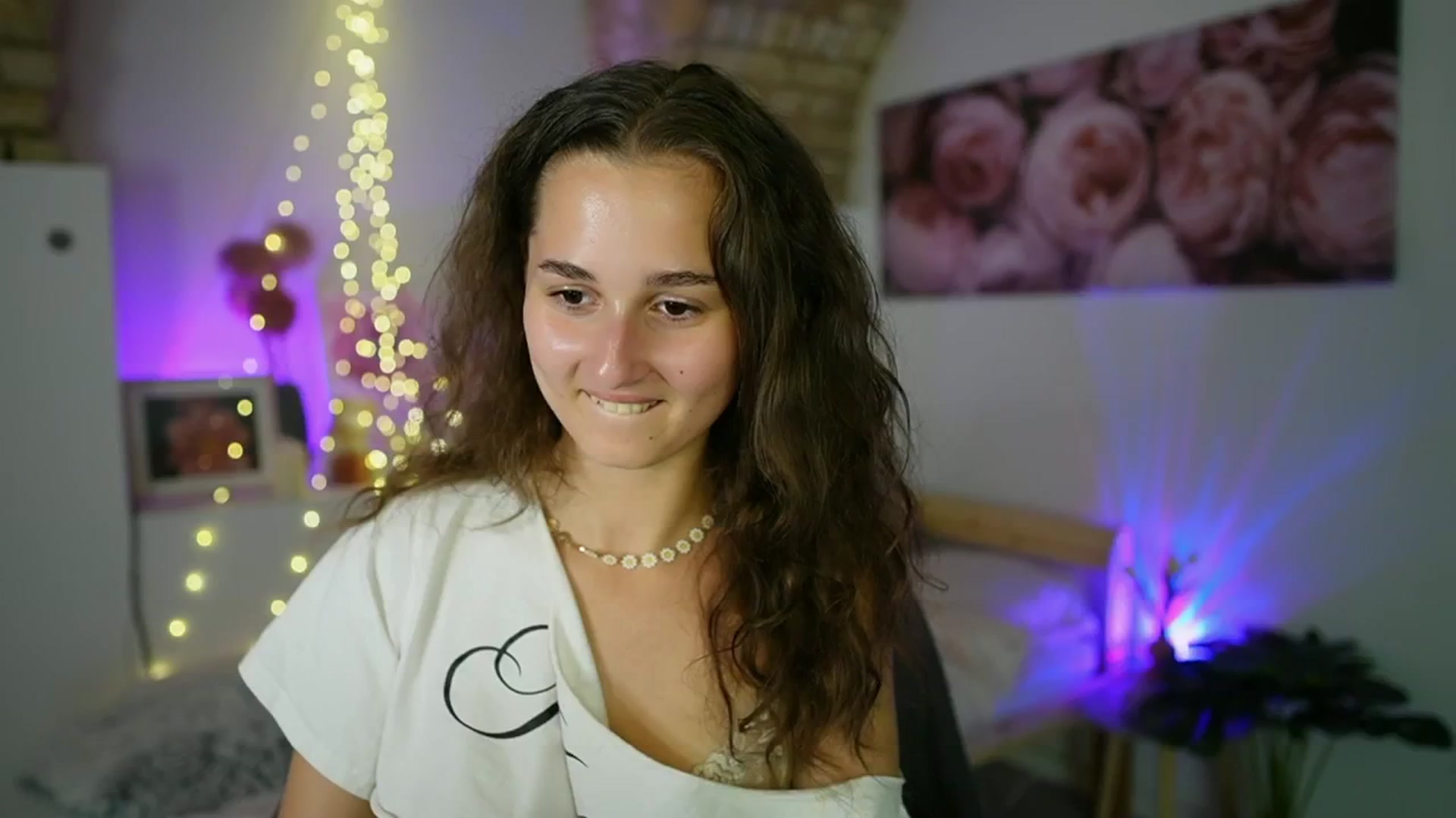 Gallery image thumbnail from Anita_Grey_'s myfreecams stream on, 08/29/2025, 19:06 image 3 of 20