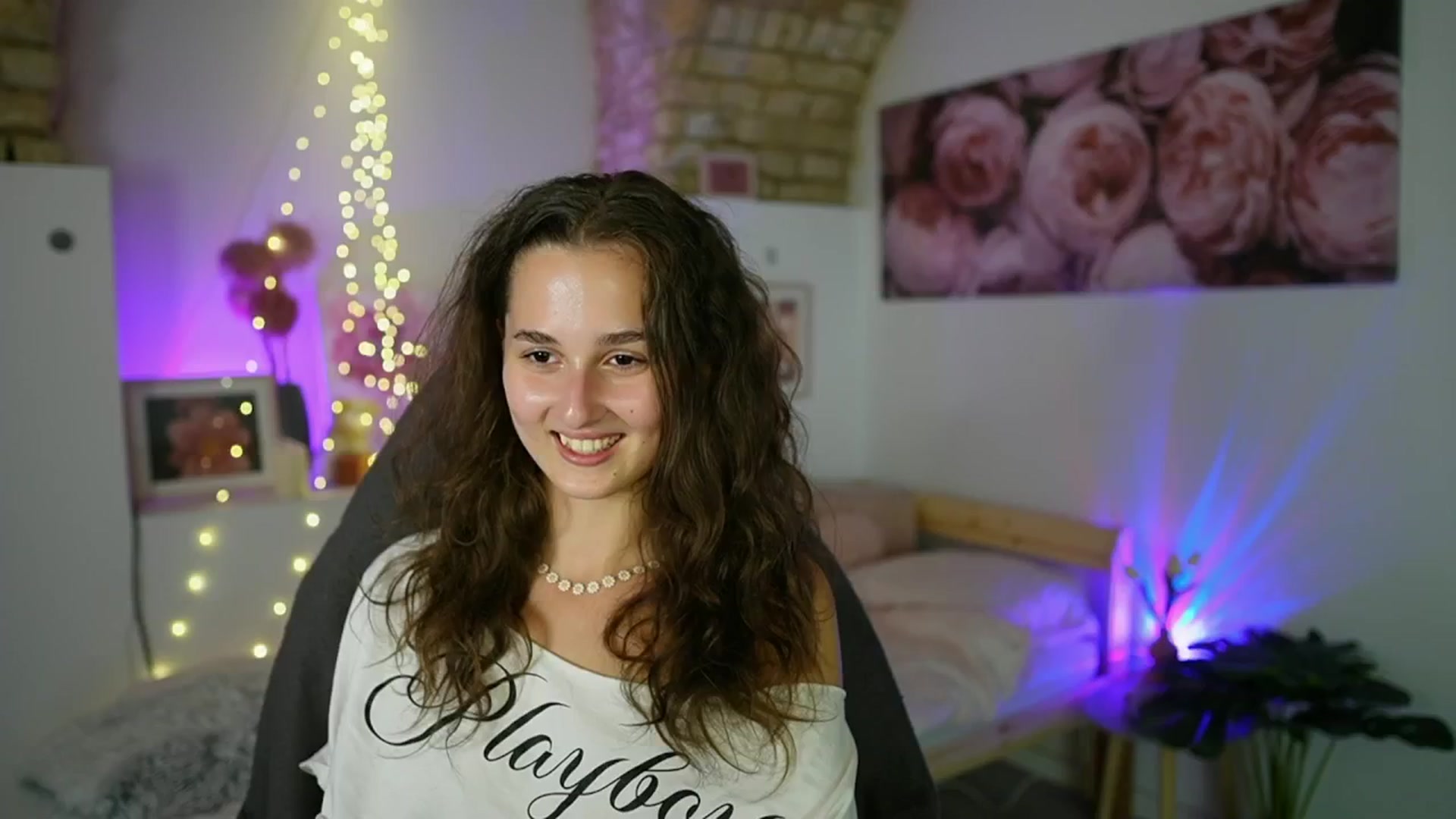 Gallery image thumbnail from Anita_Grey_'s myfreecams stream on, 08/29/2025, 20:21 image 2 of 20