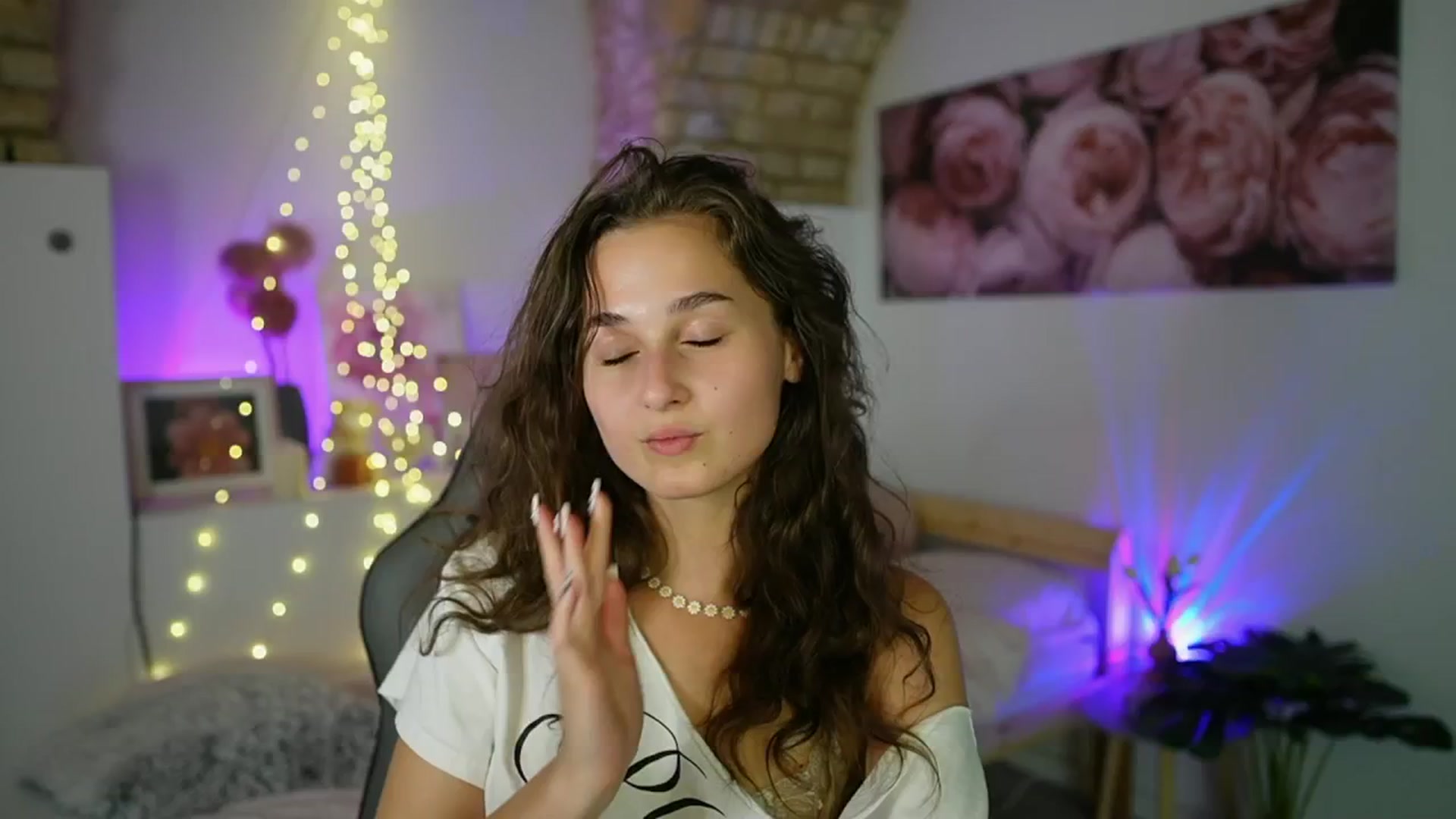 Gallery image thumbnail from Anita_Grey_'s myfreecams stream on, 08/29/2025, 20:21 image 12 of 20