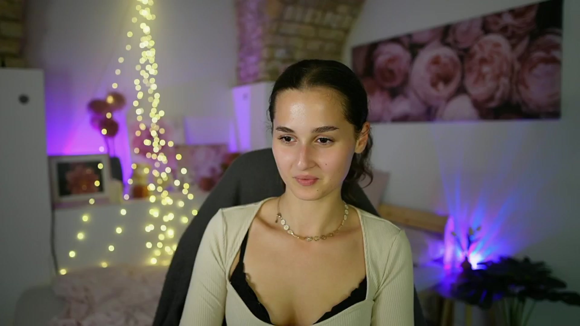 Gallery image thumbnail from Anita_Grey_'s myfreecams stream on, 08/30/2025, 20:48 image 1 of 20