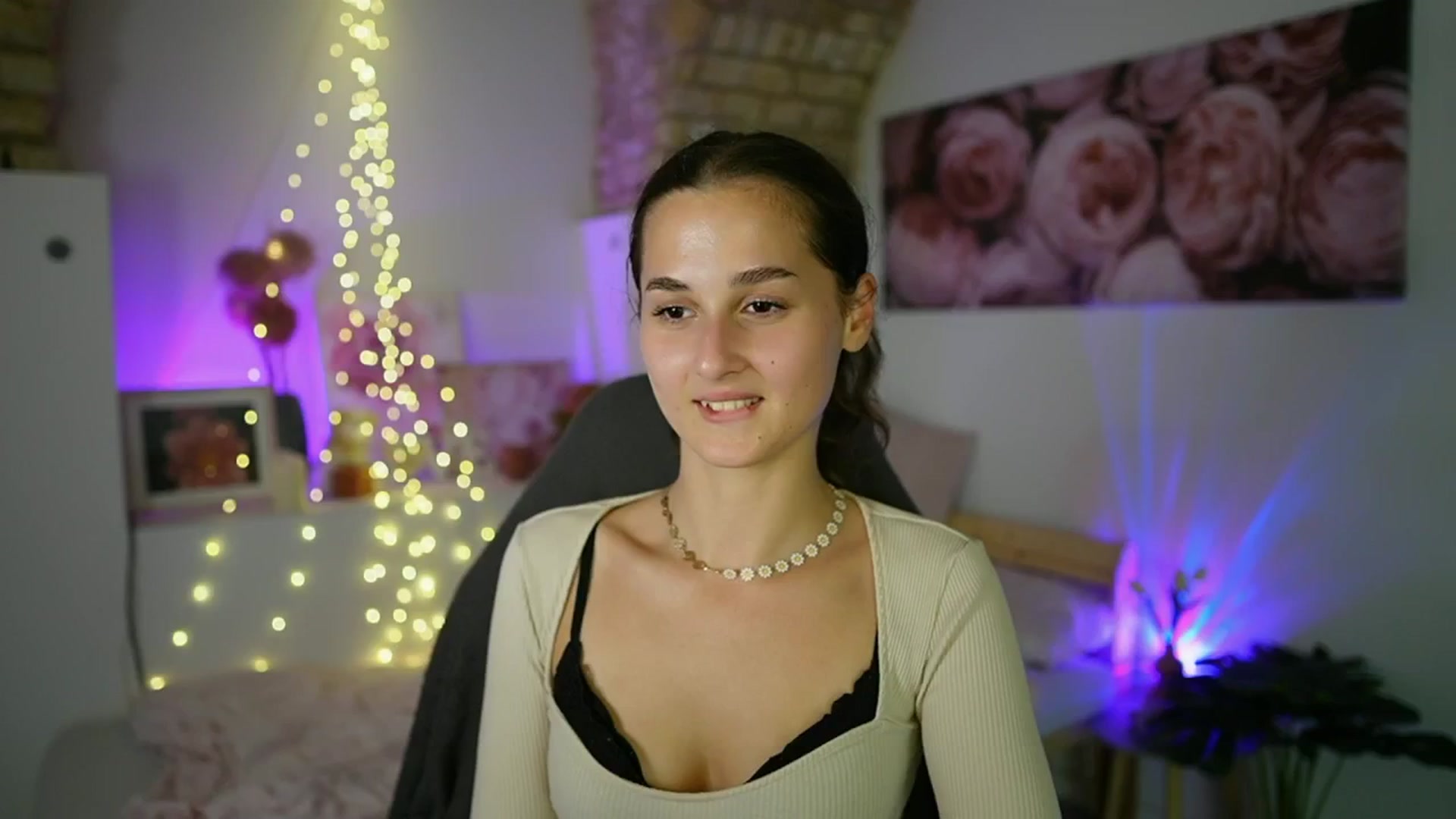 Gallery image thumbnail from Anita_Grey_'s myfreecams stream on, 08/30/2025, 20:48 image 17 of 20