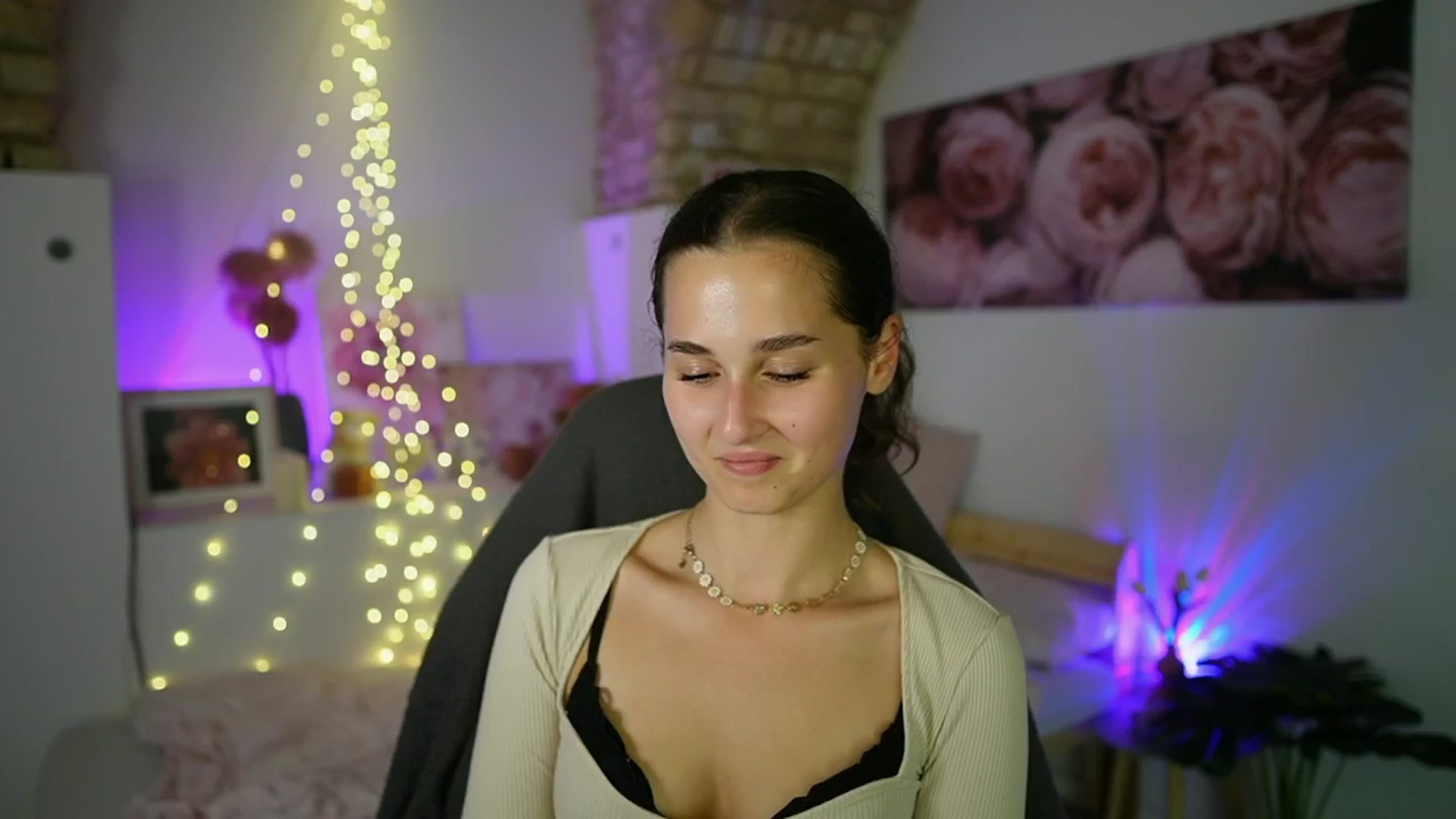 Gallery image thumbnail from Anita_Grey_'s myfreecams stream on, 08/30/2025, 20:48 image 4 of 20