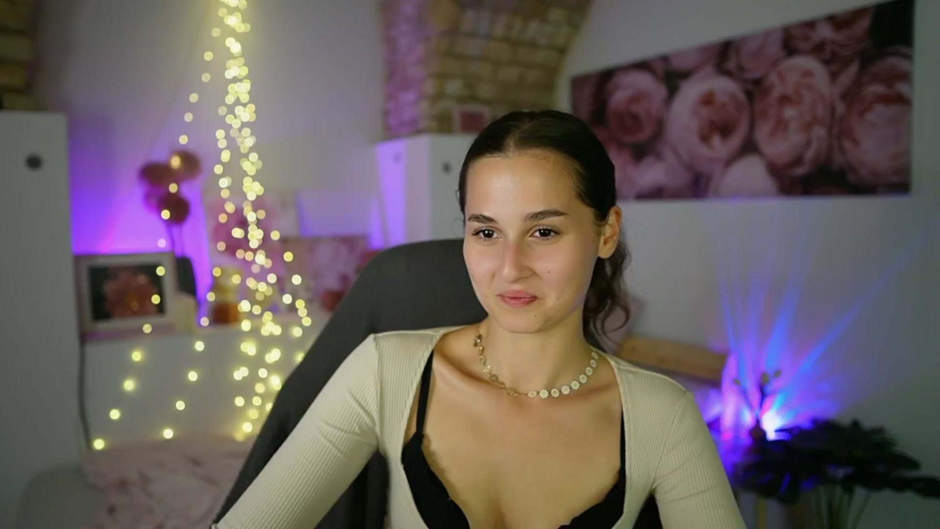 Gallery image thumbnail from Anita_Grey_'s myfreecams stream on, 08/30/2025, 22:14 image 5 of 20
