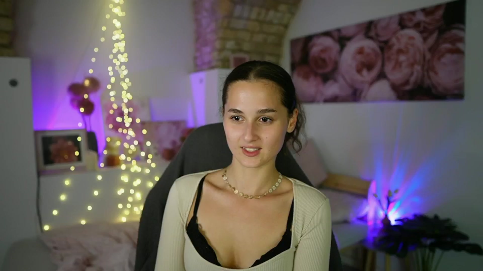 Gallery image thumbnail from Anita_Grey_'s myfreecams stream on, 08/30/2025, 23:57 image 1 of 20