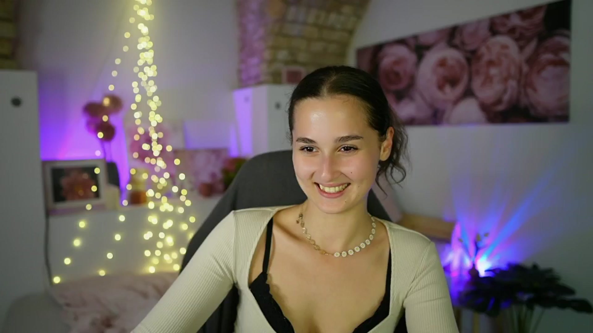 Gallery image thumbnail from Anita_Grey_'s myfreecams stream on, 08/30/2025, 23:57 image 7 of 20