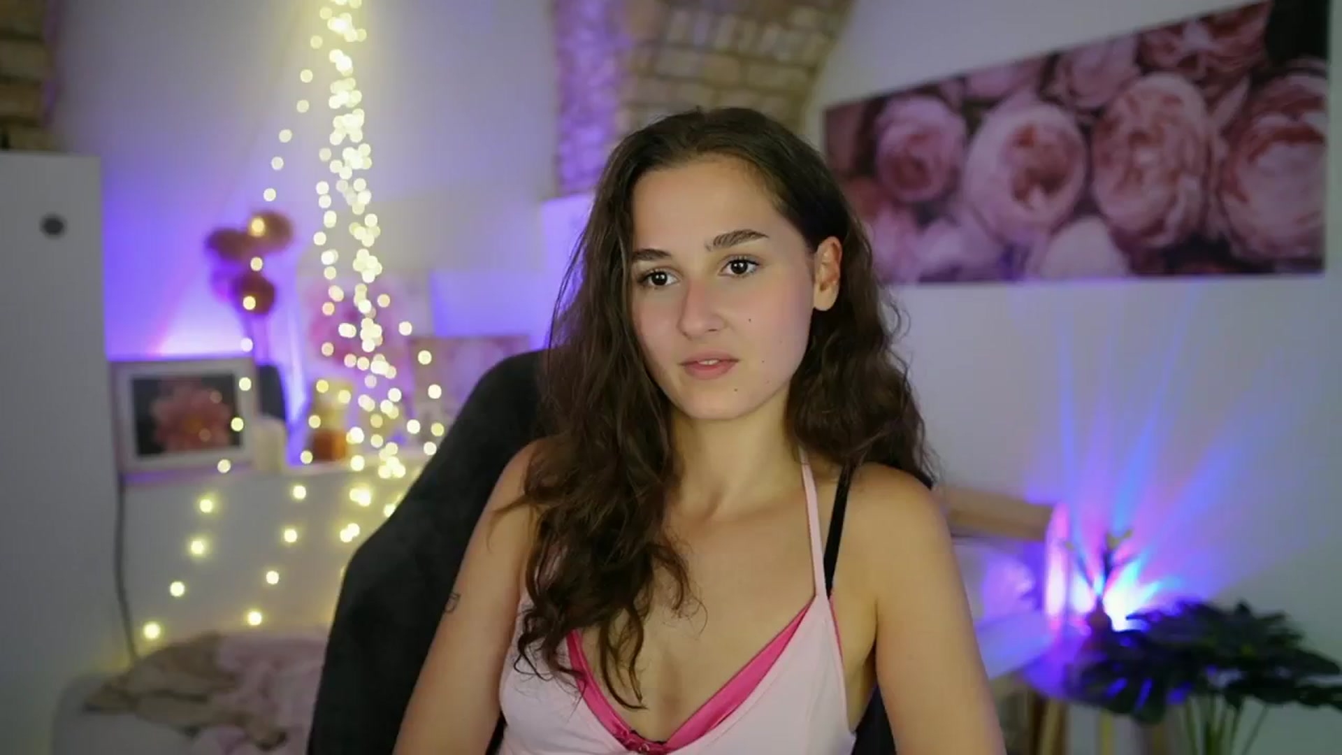 Gallery image thumbnail from Anita_Grey_'s myfreecams stream on, 08/31/2025, 20:02 image 6 of 20